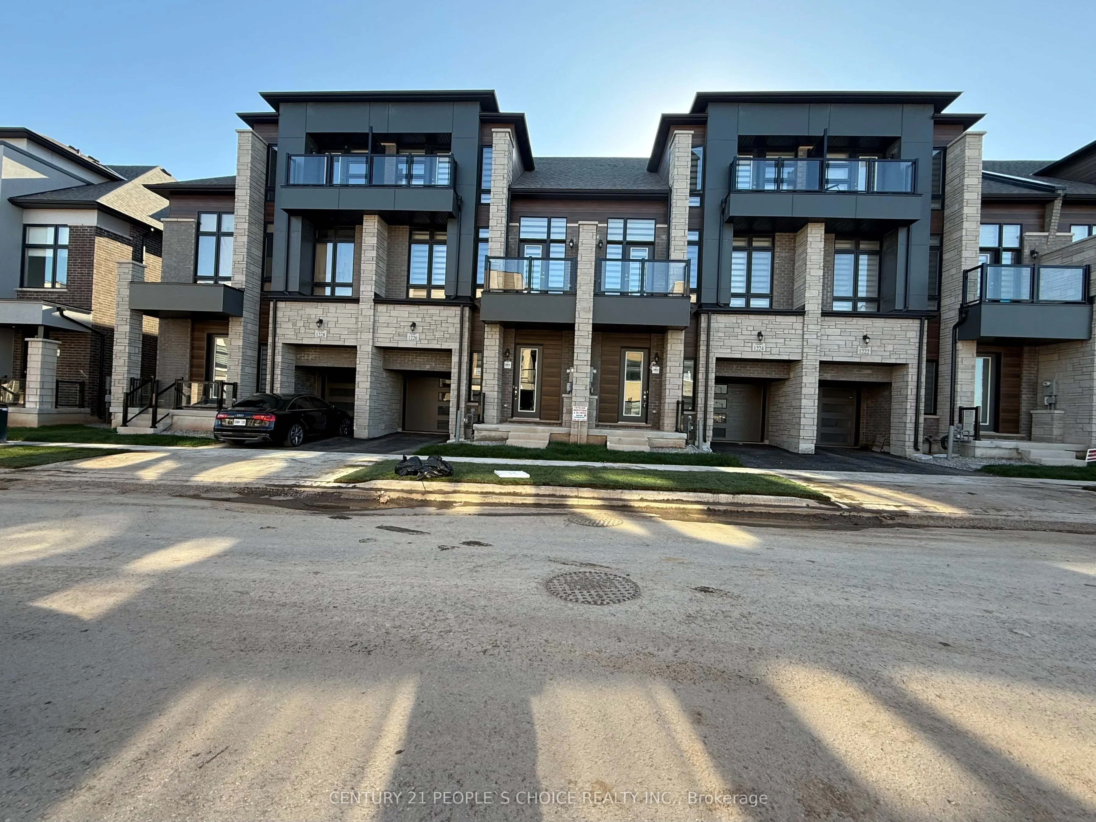 1226 Anthonia Trail E