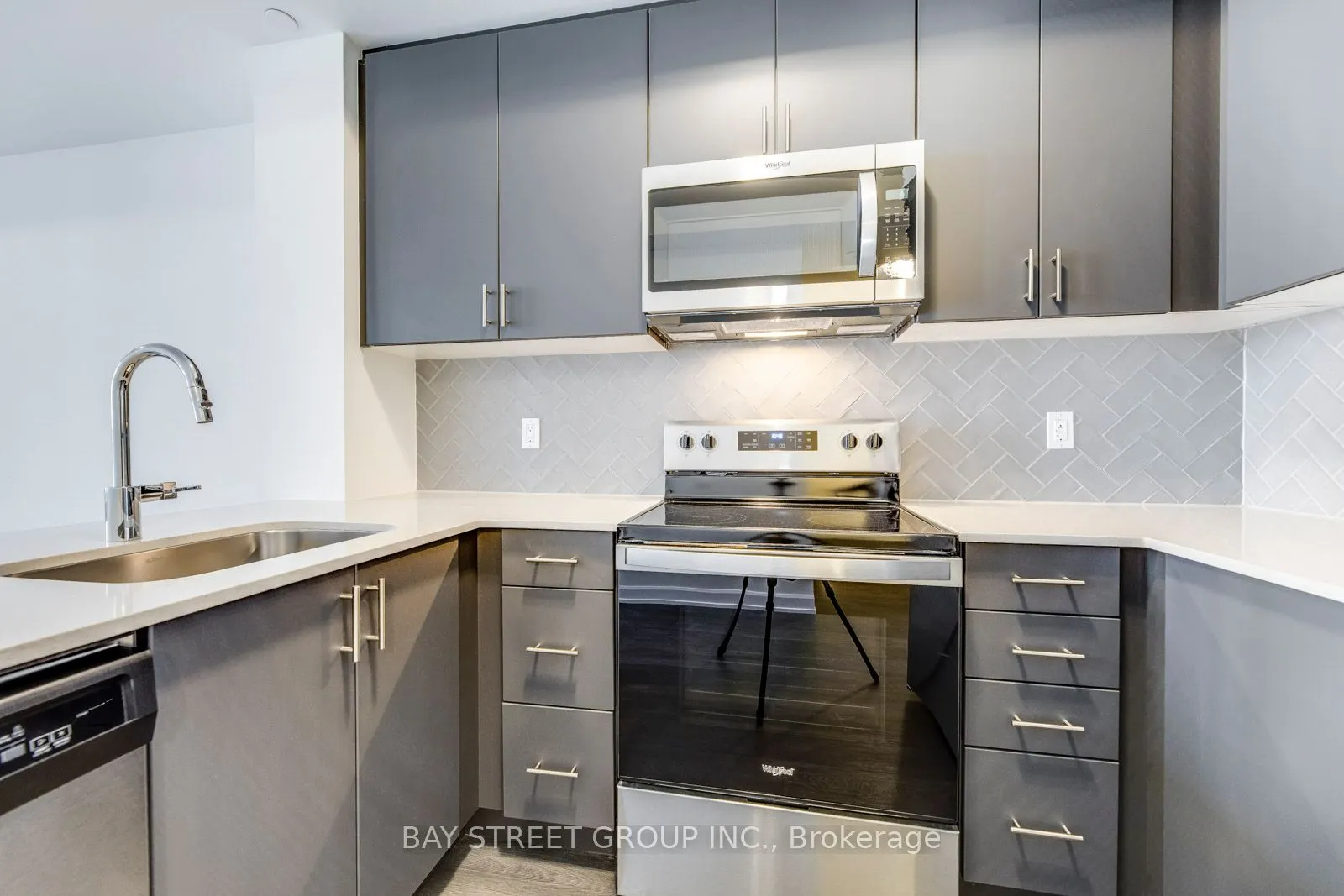 3200 William Coltson Avenue, #204