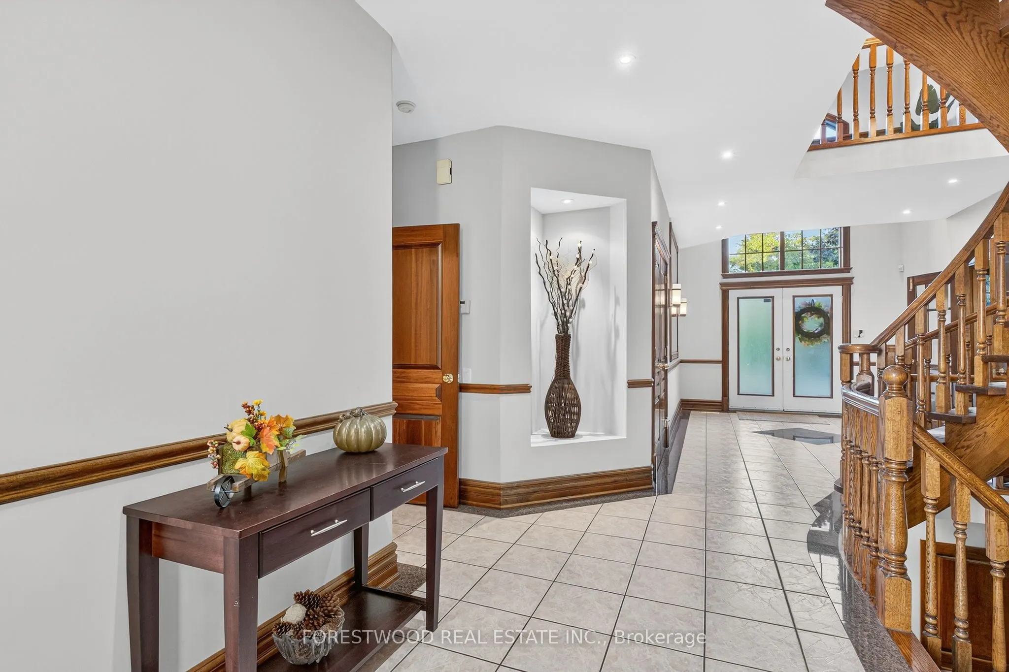 971 Lovingston Crescent