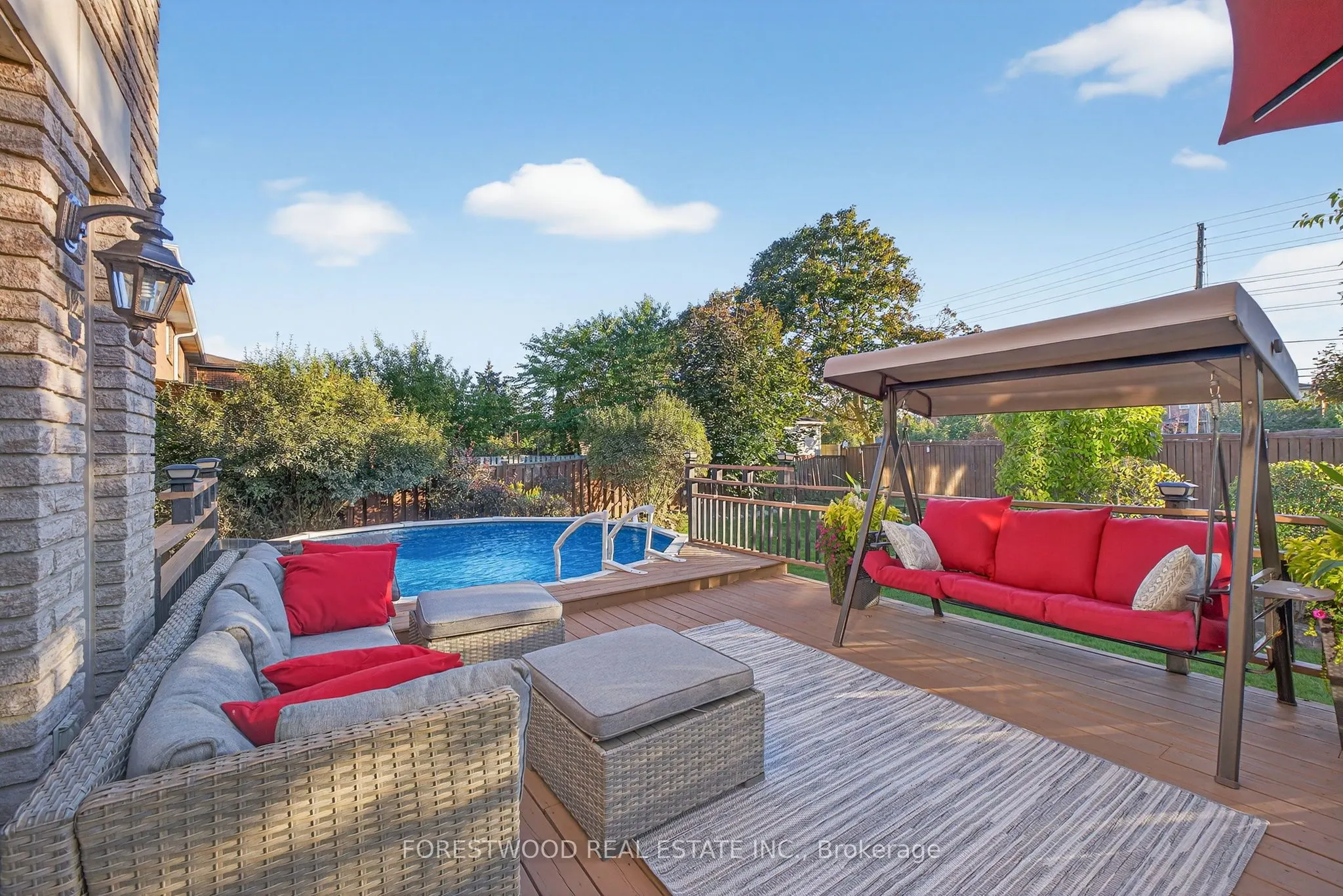 971 Lovingston Crescent