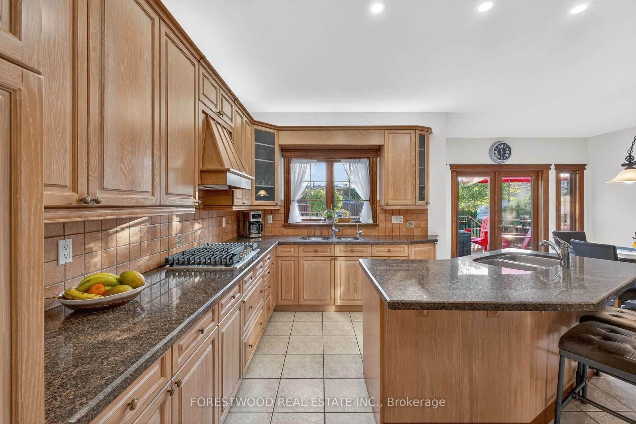 971 Lovingston Crescent