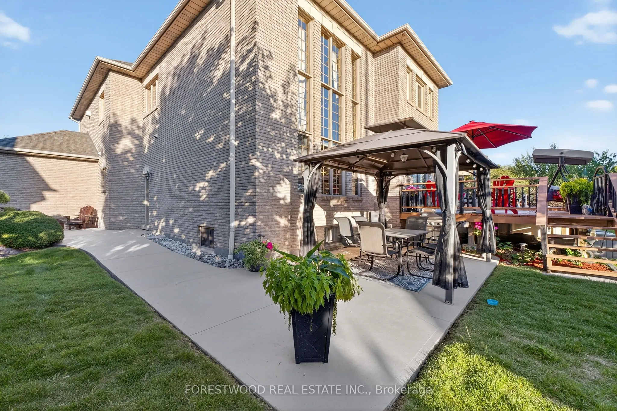 971 Lovingston Crescent