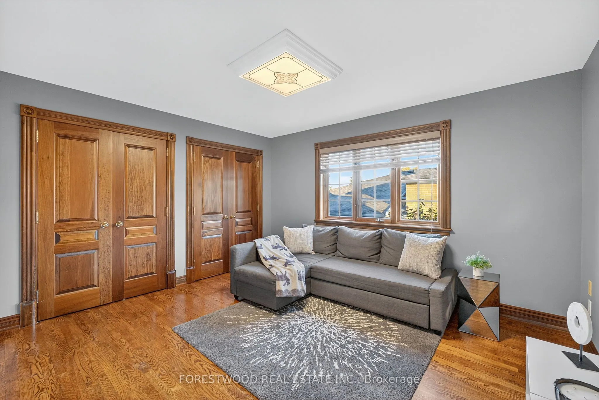 971 Lovingston Crescent