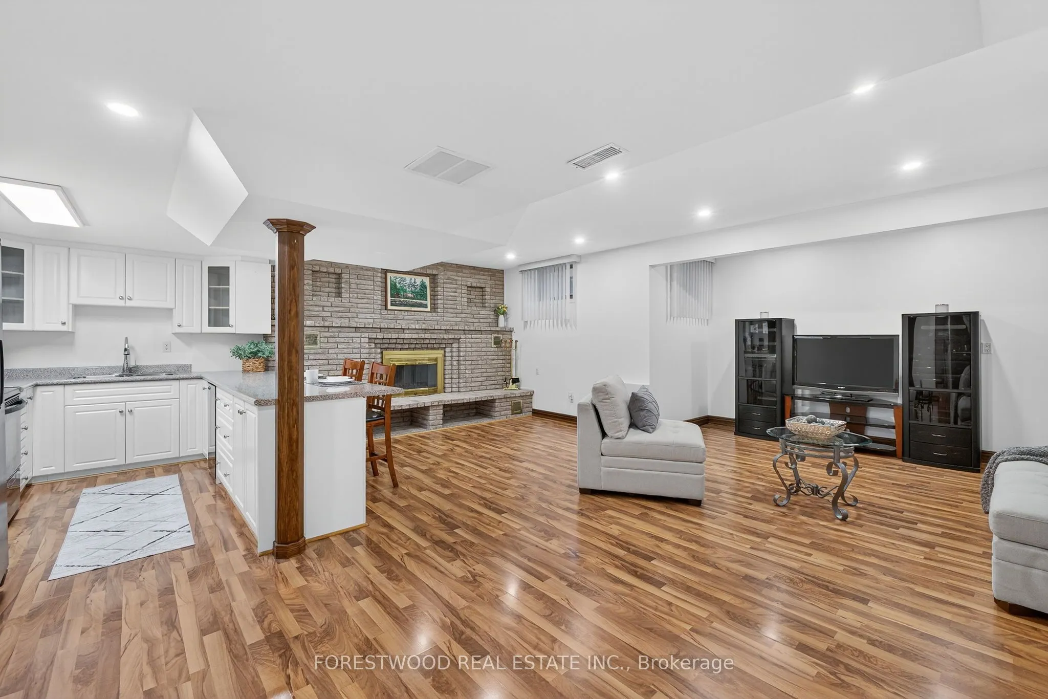971 Lovingston Crescent
