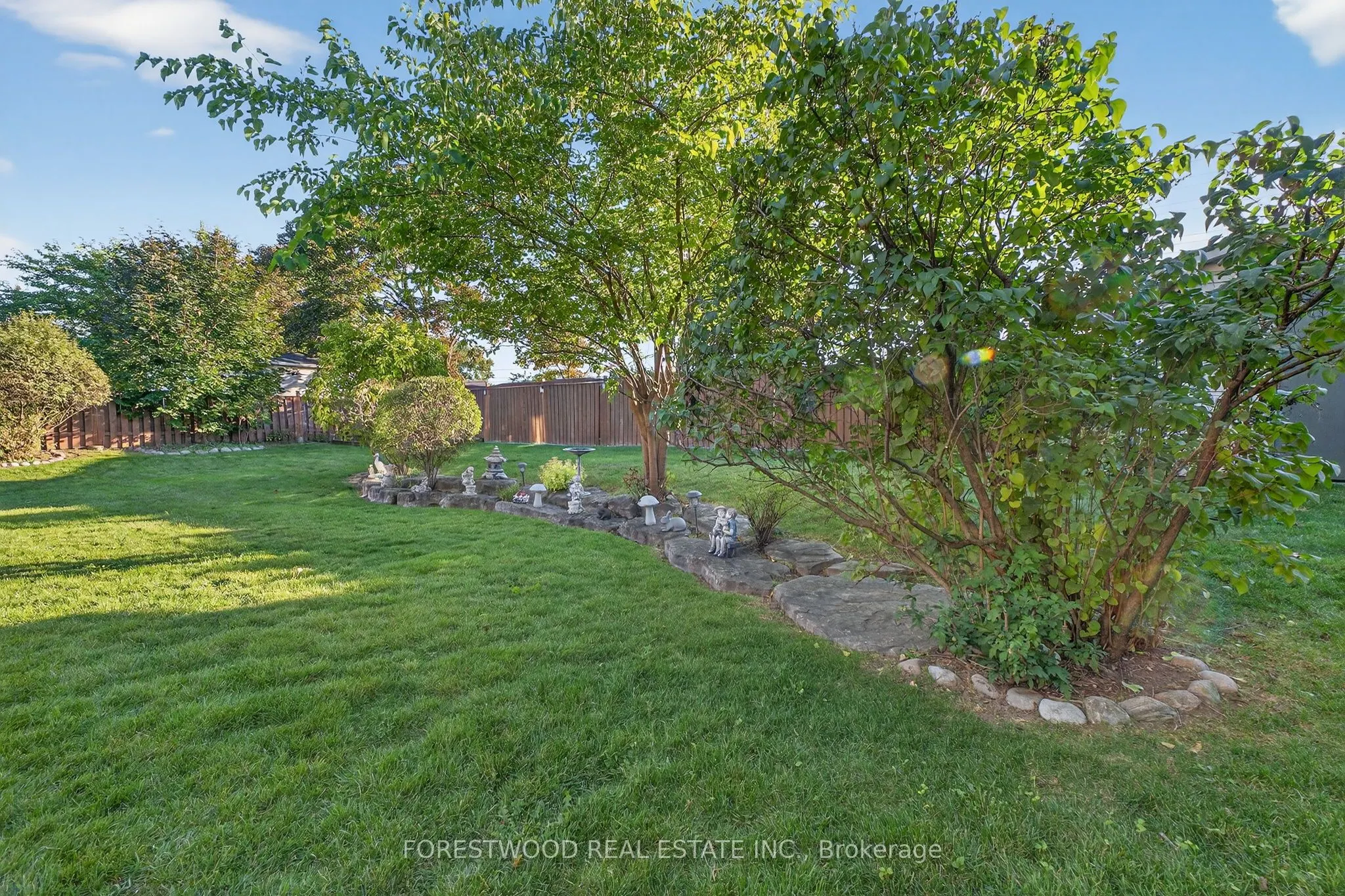 971 Lovingston Crescent