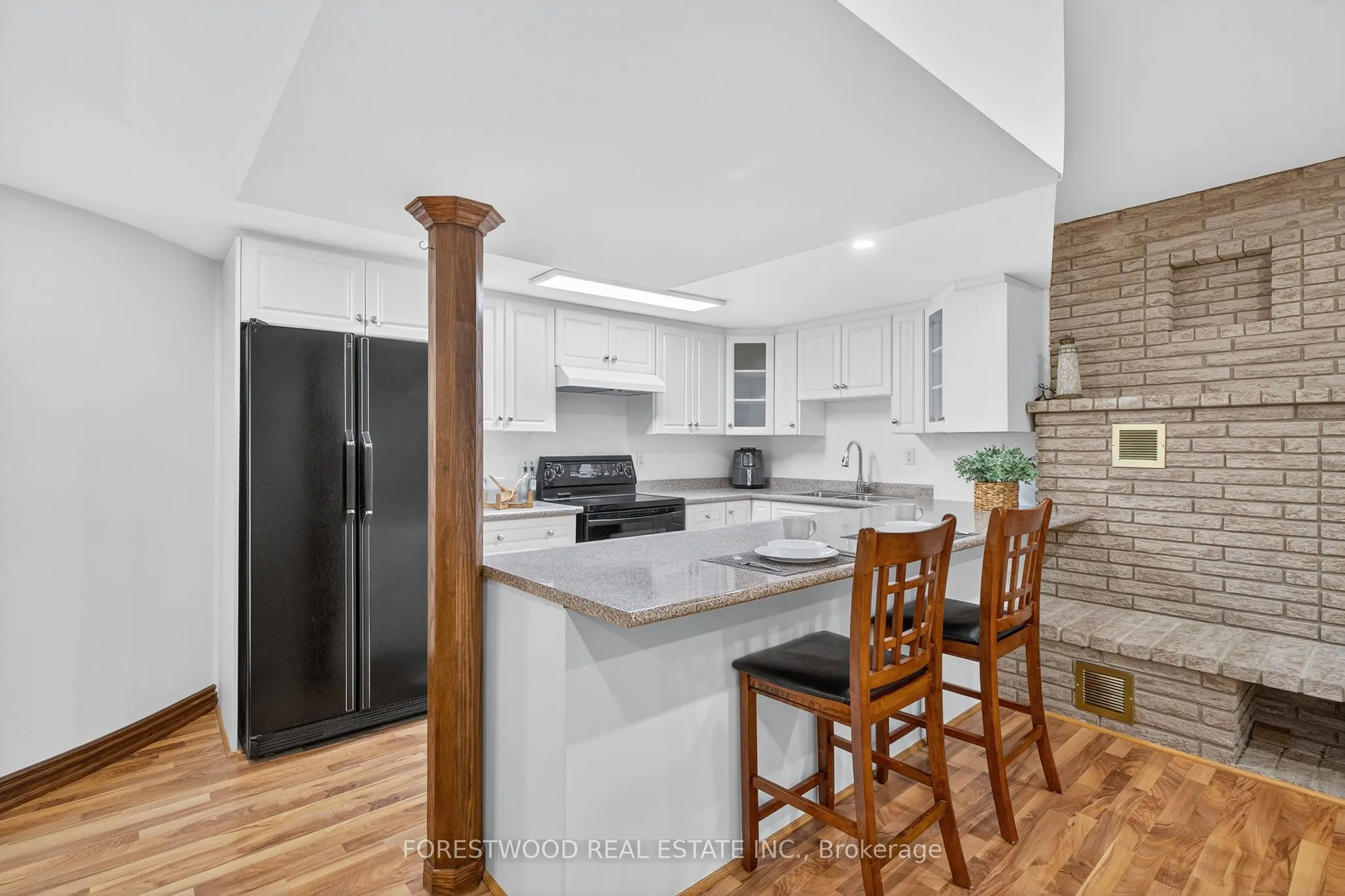 971 Lovingston Crescent