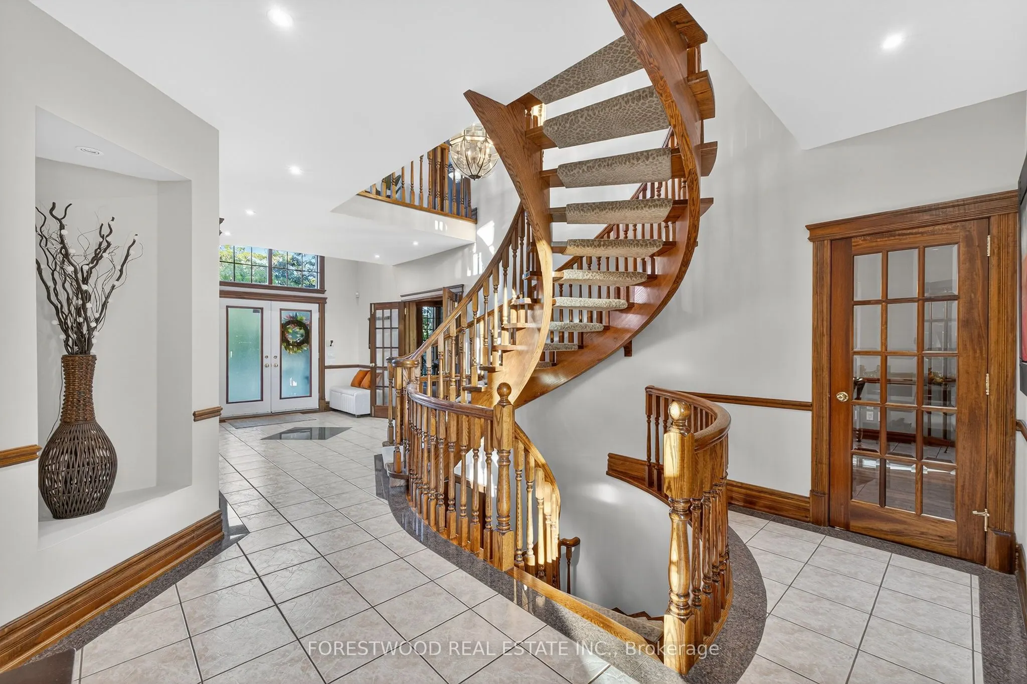 971 Lovingston Crescent