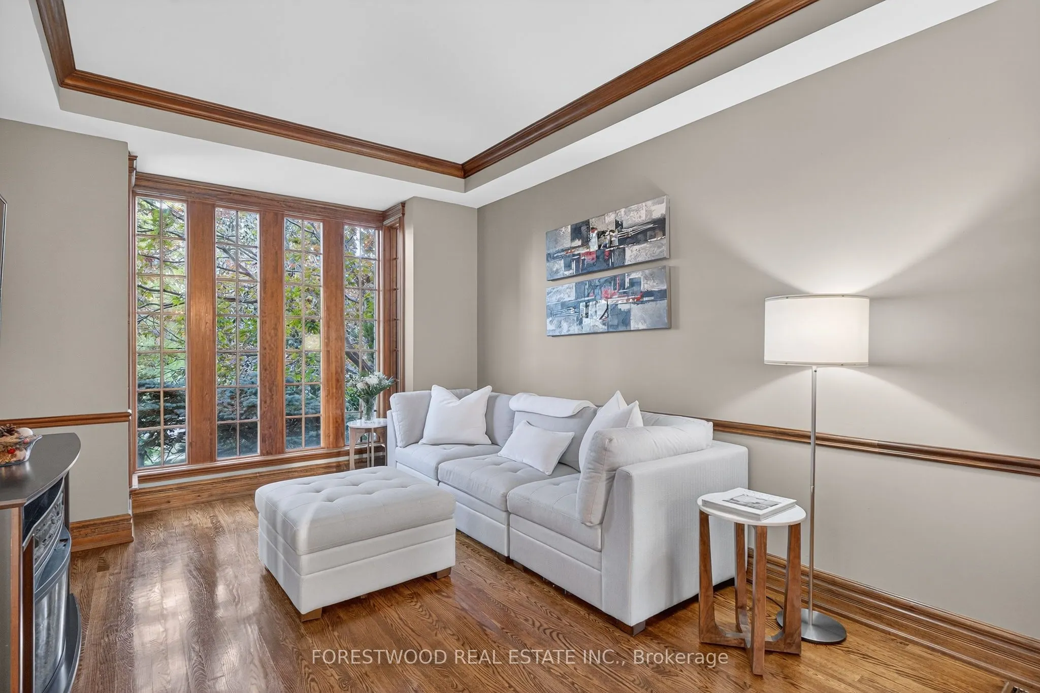 971 Lovingston Crescent