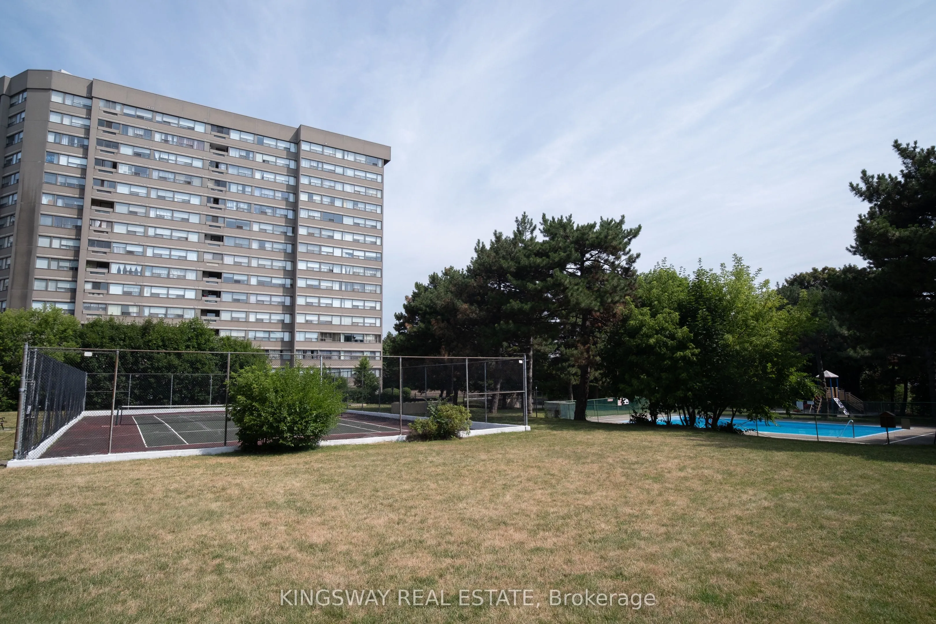 451 The West Mall Drive, #518