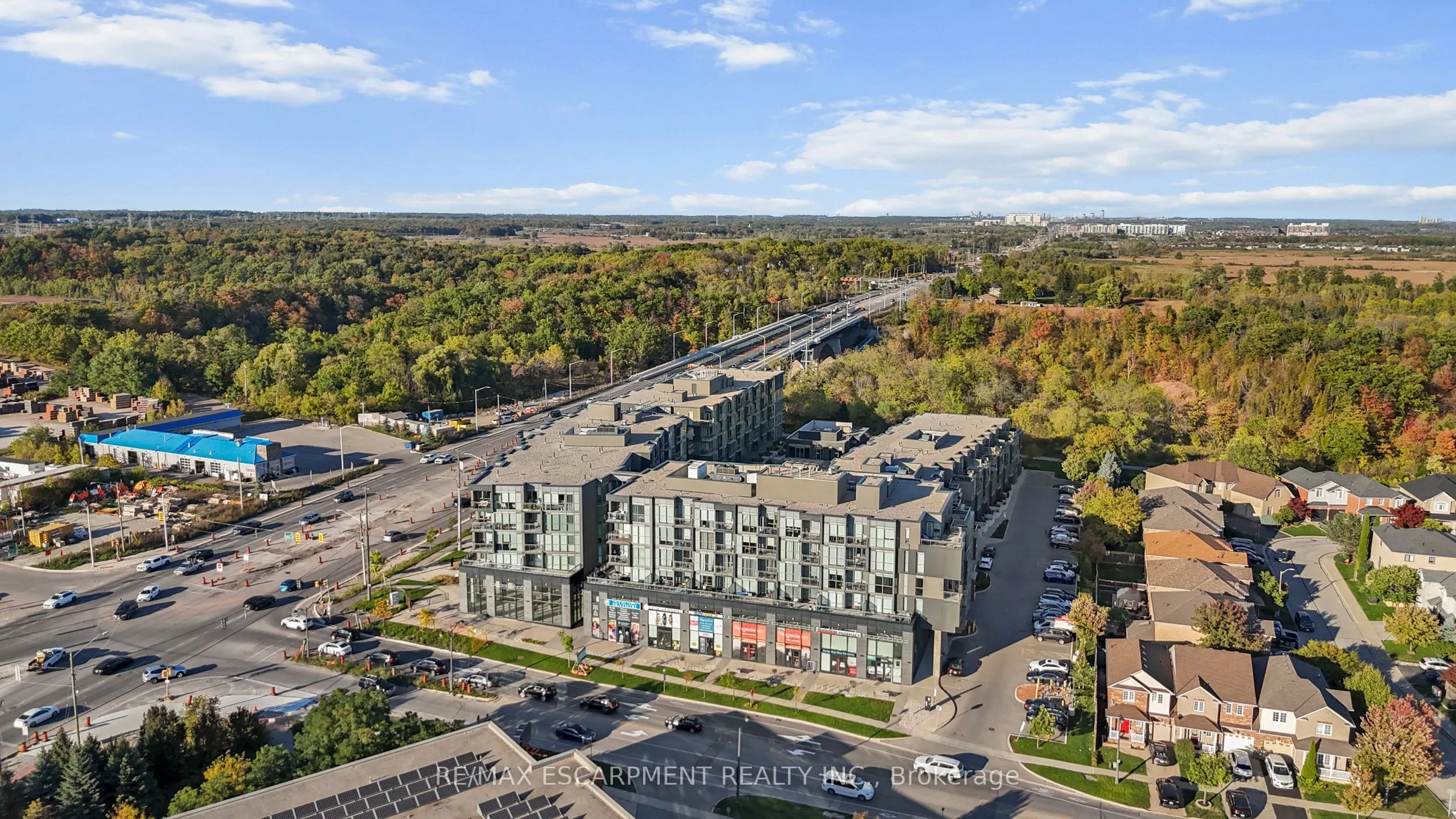 5220 Dundas Street, #D515