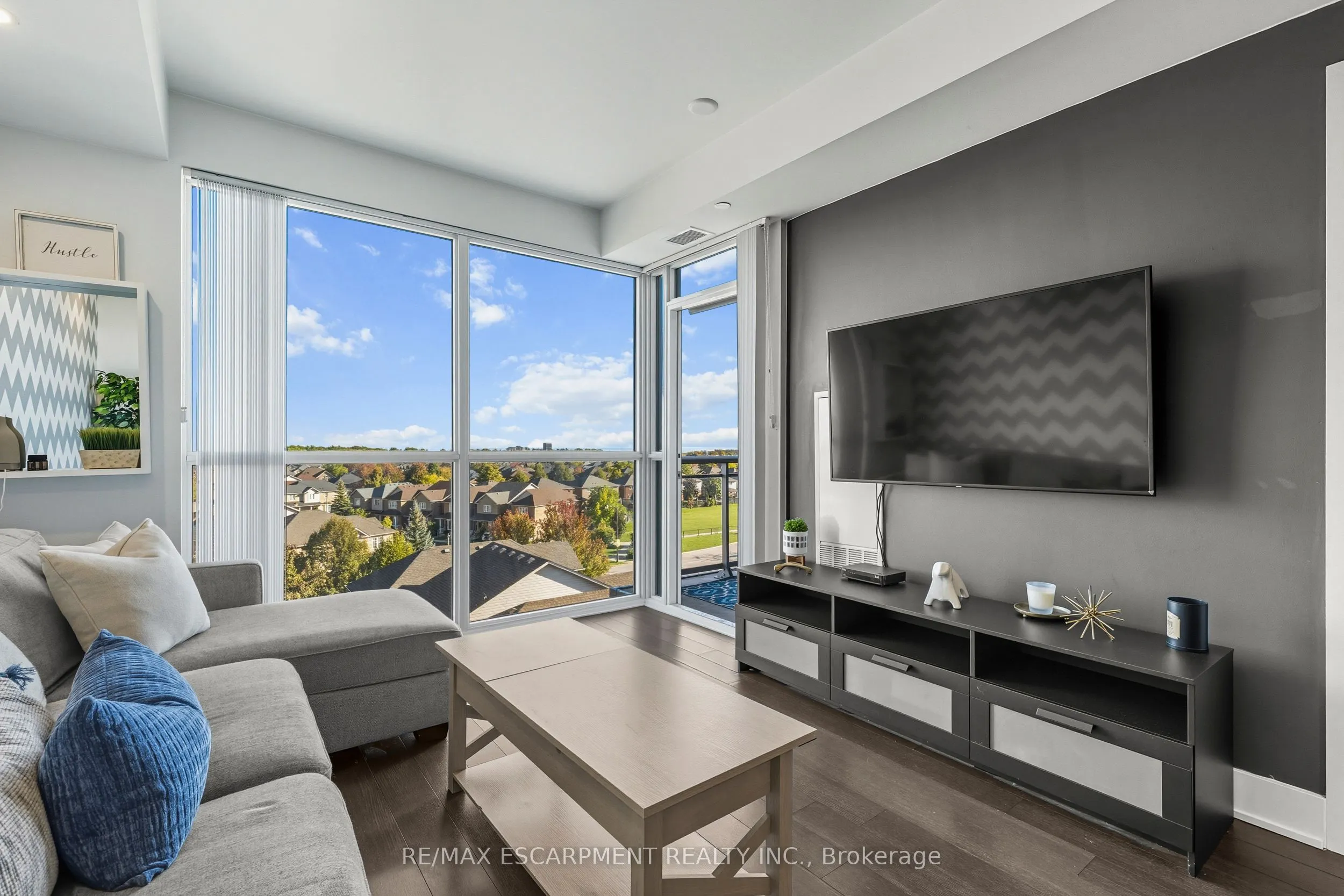 5220 Dundas Street, #D515