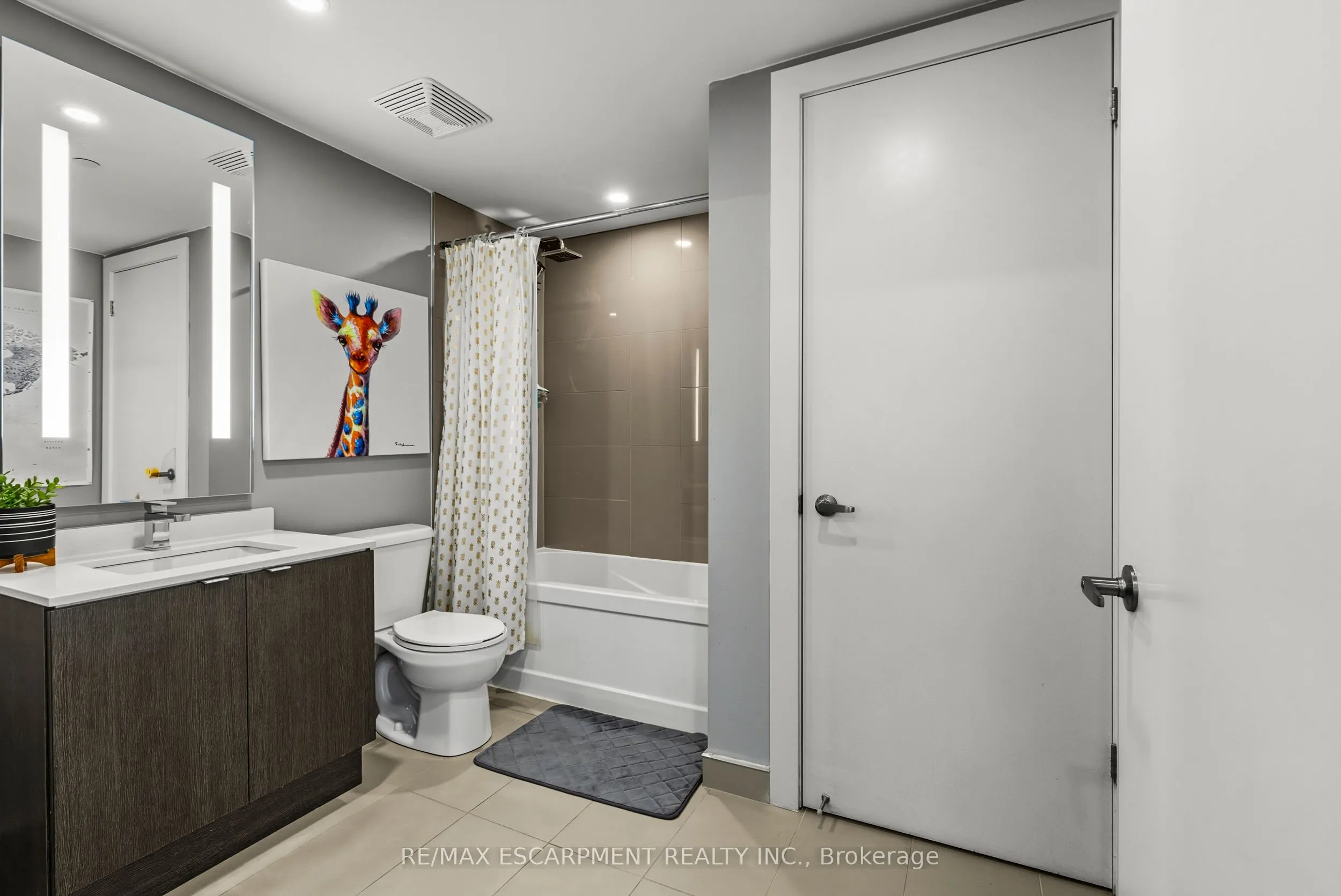 5220 Dundas Street, #D515