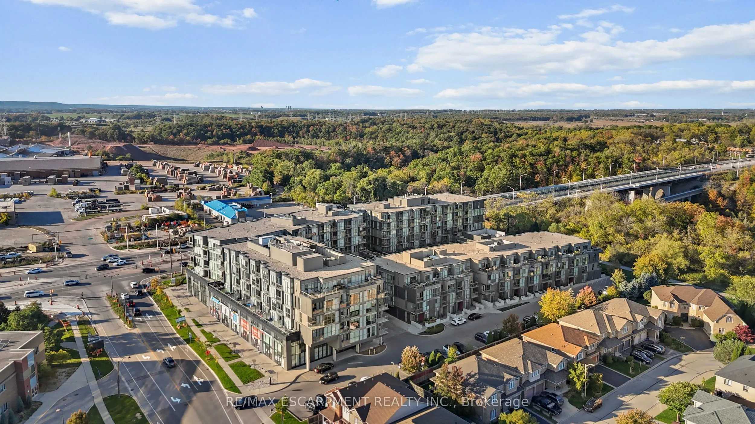 5220 Dundas Street, #D515