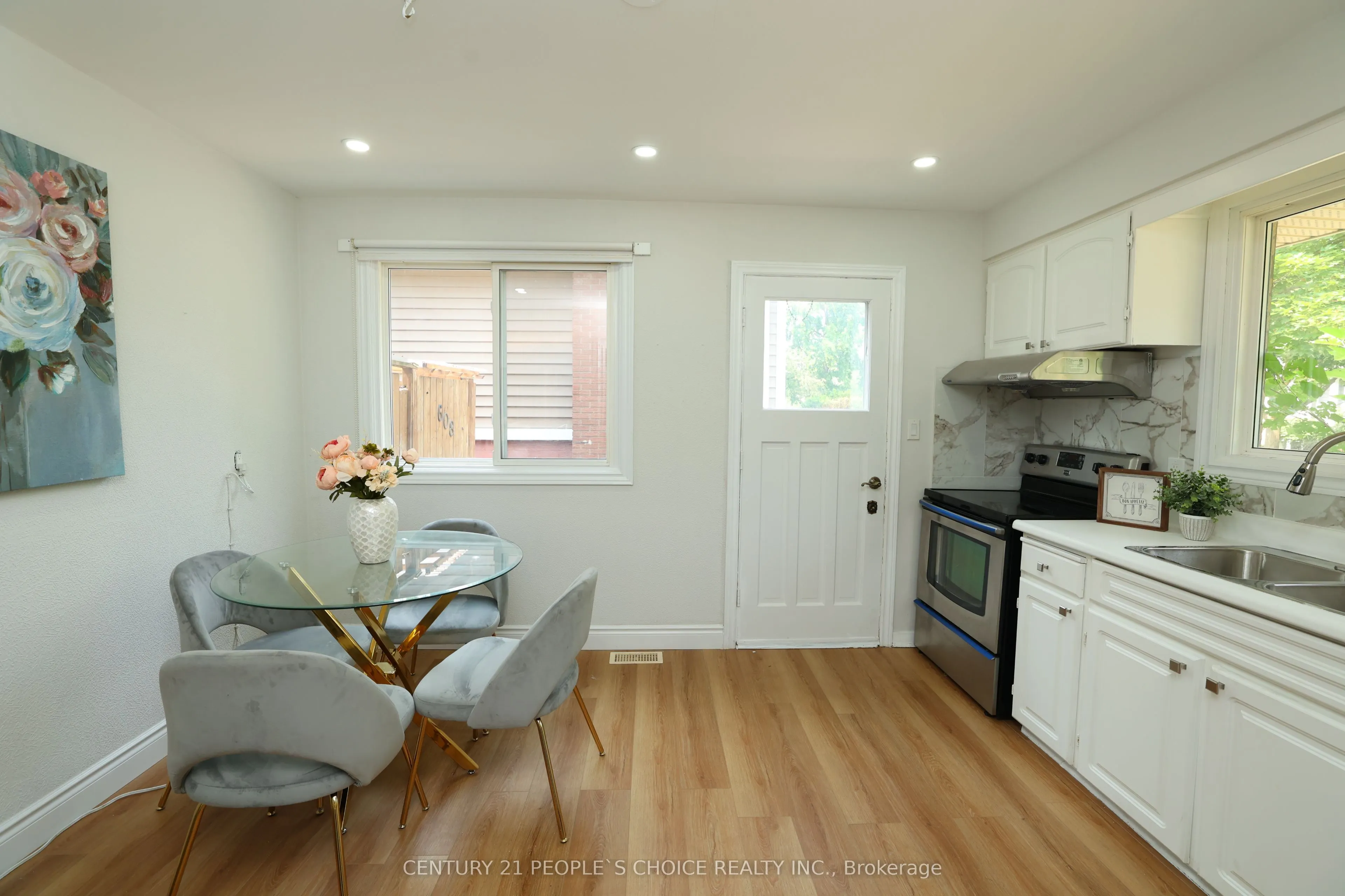 608 Thornwood Avenue