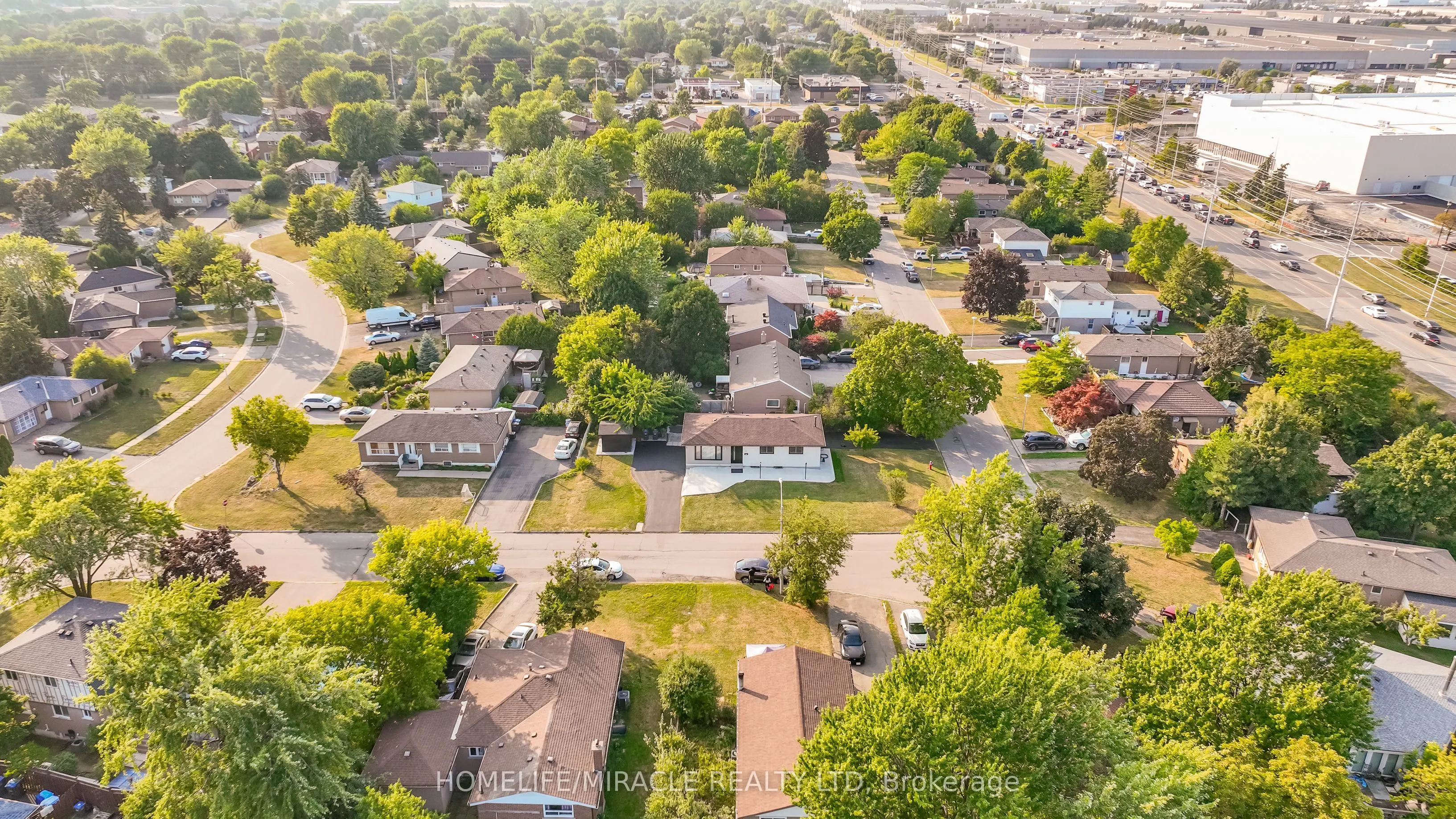 5 Finsbury Drive, #Main