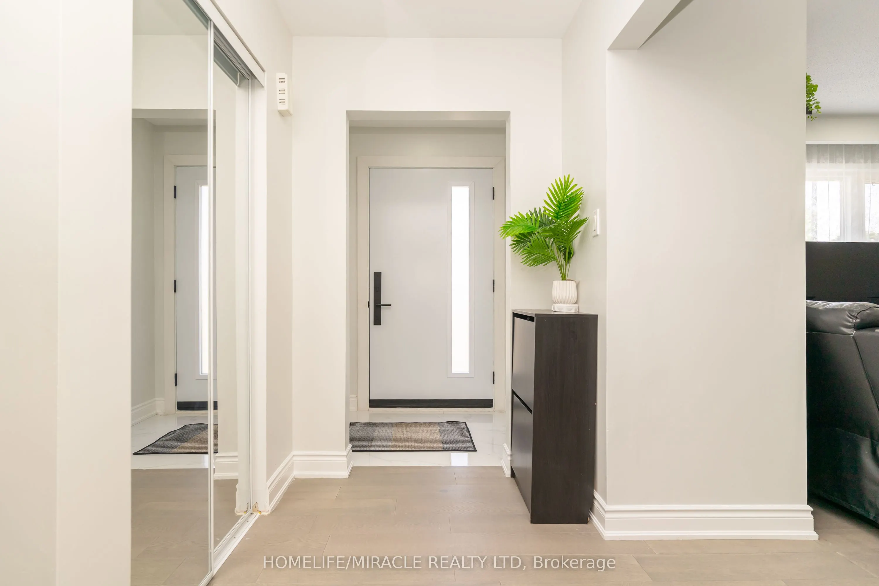 5 Finsbury Drive, #Main