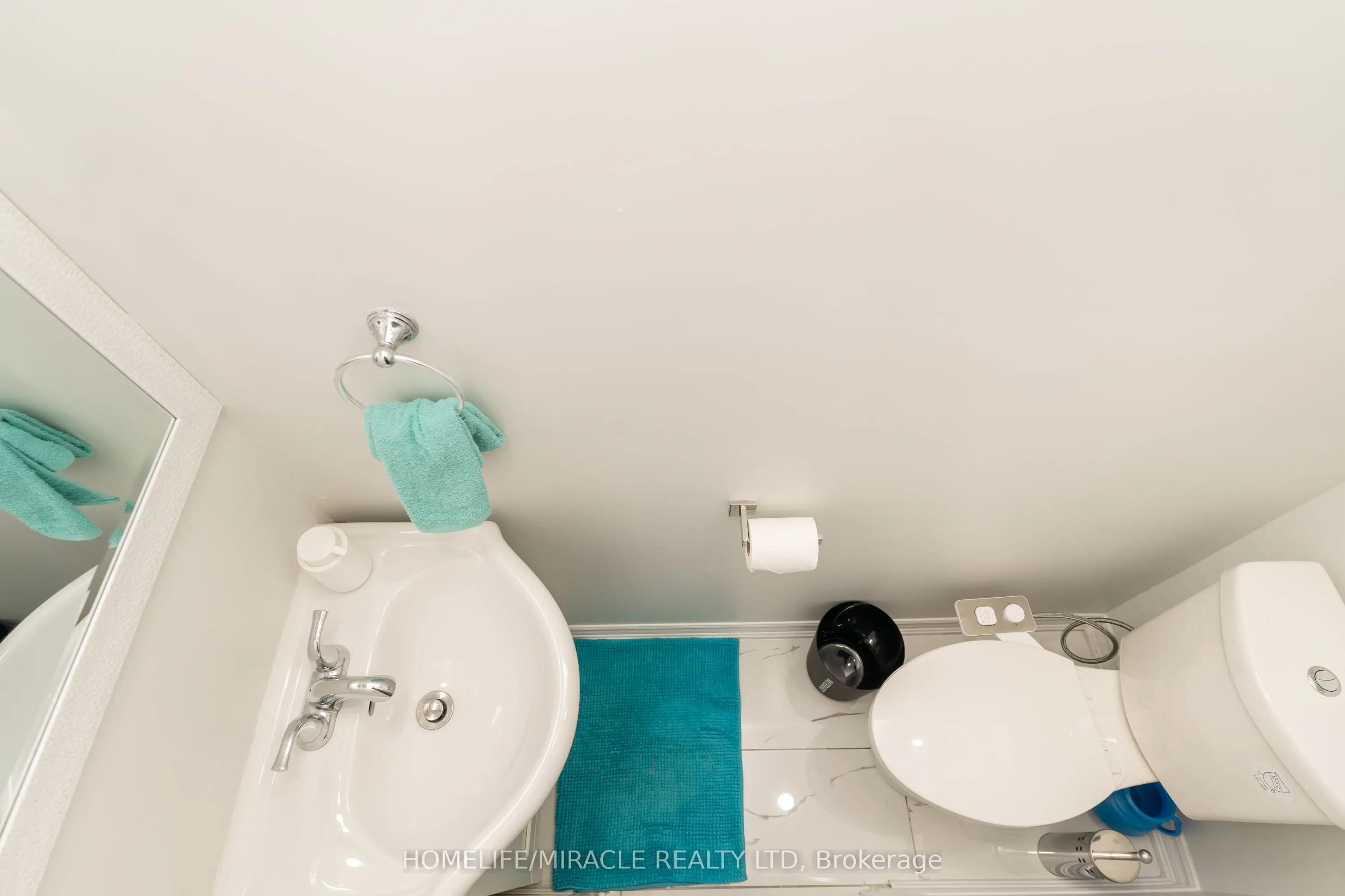 5 Finsbury Drive, #Main