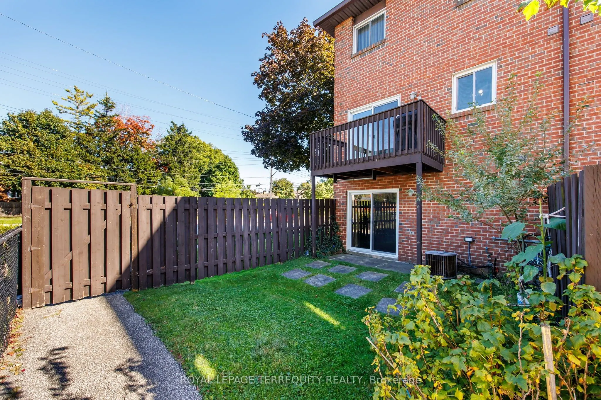 526 Renforth Drive, #14