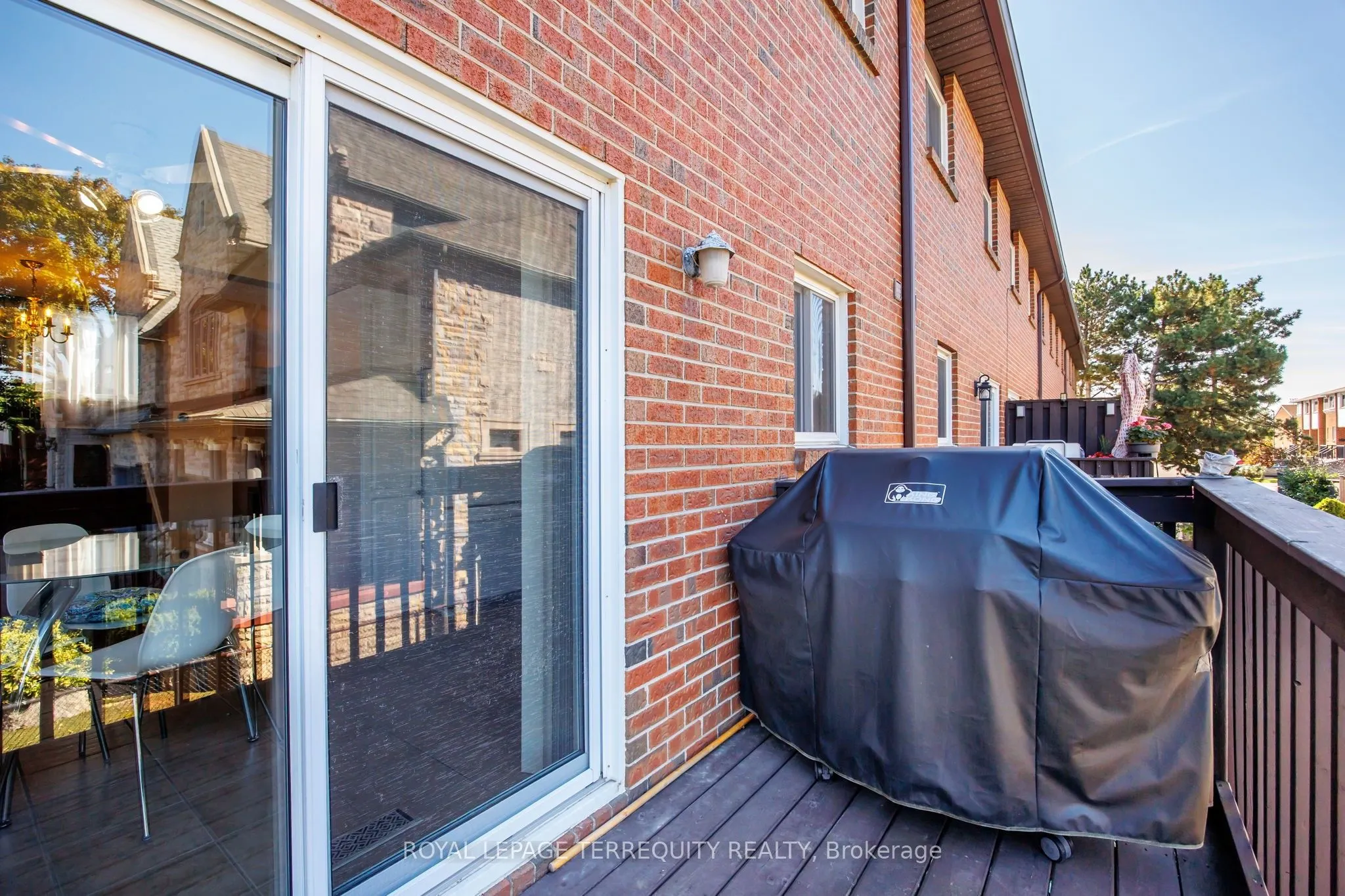 526 Renforth Drive, #14