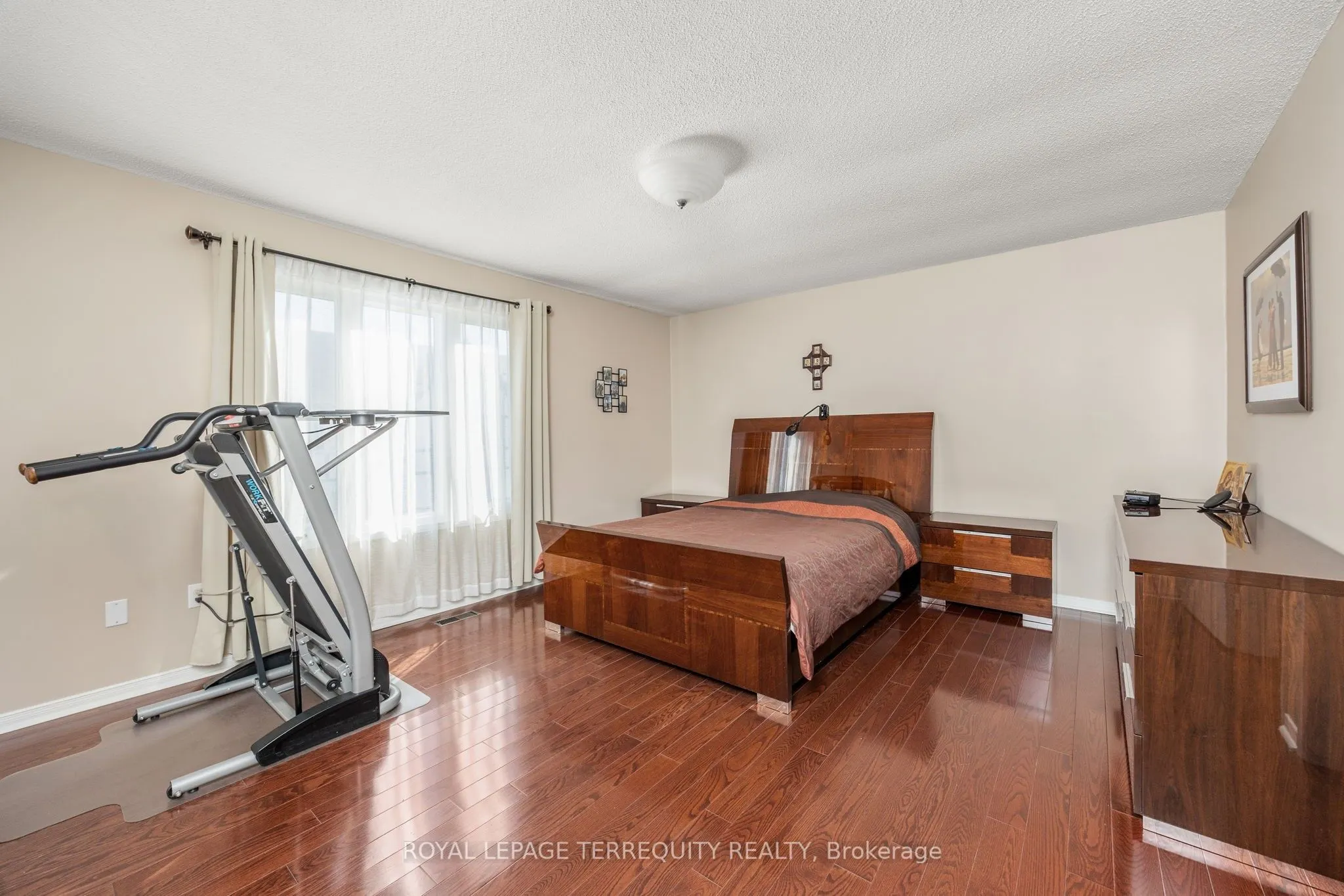 526 Renforth Drive, #14