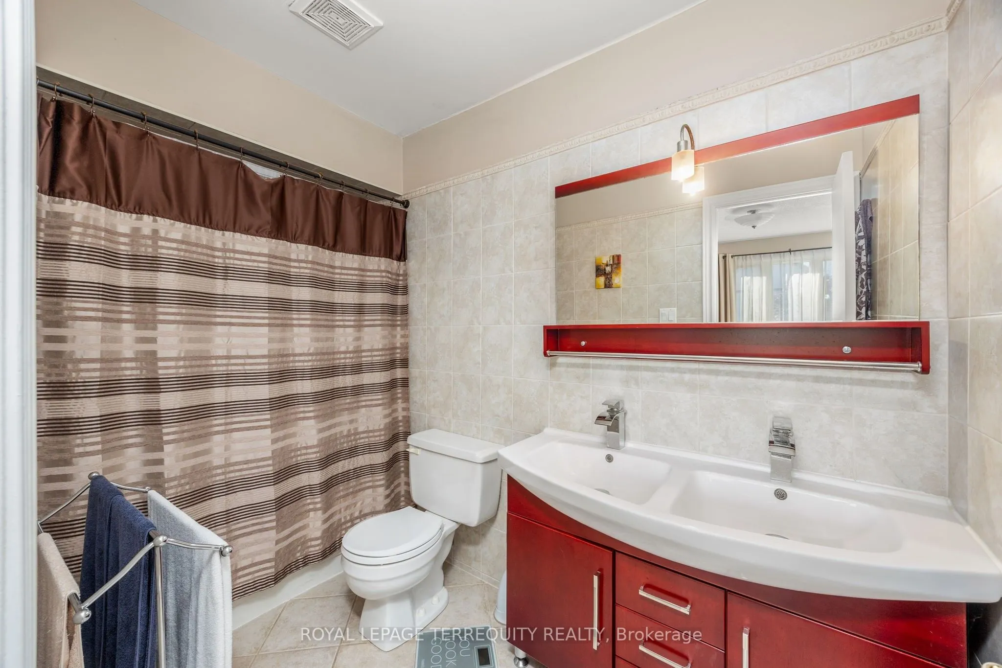 526 Renforth Drive, #14