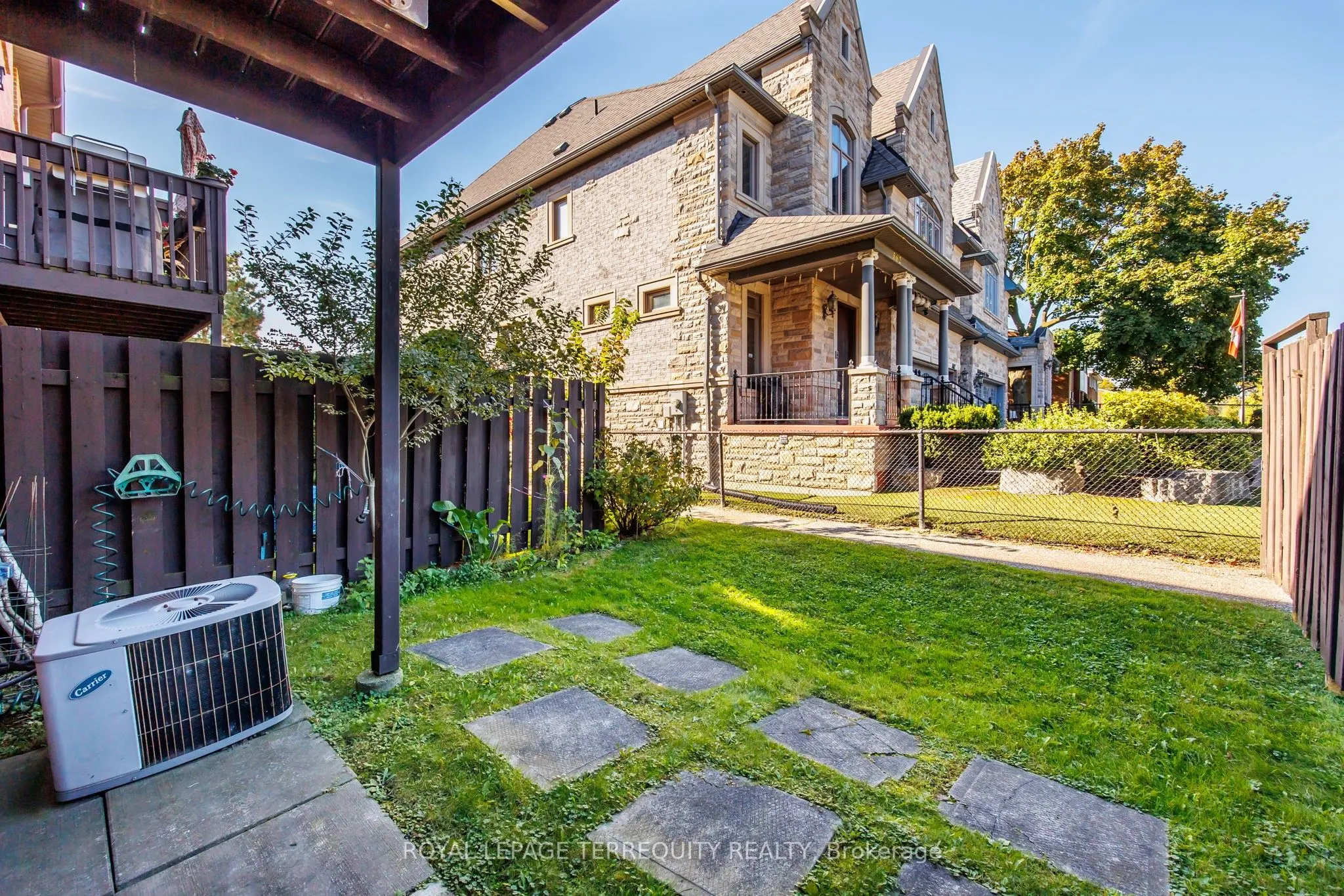 526 Renforth Drive, #14
