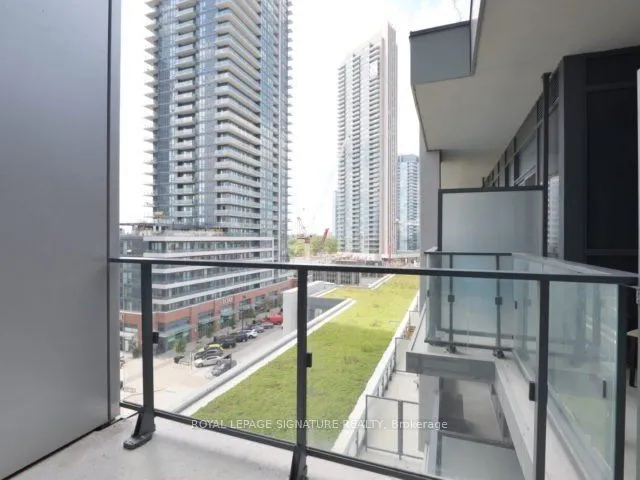 2200 Lakeshore Boulevard W, #805