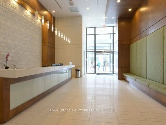 2200 Lakeshore Boulevard W, #805