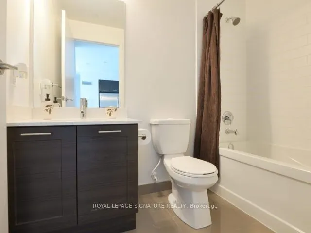 2200 Lakeshore Boulevard W, #805