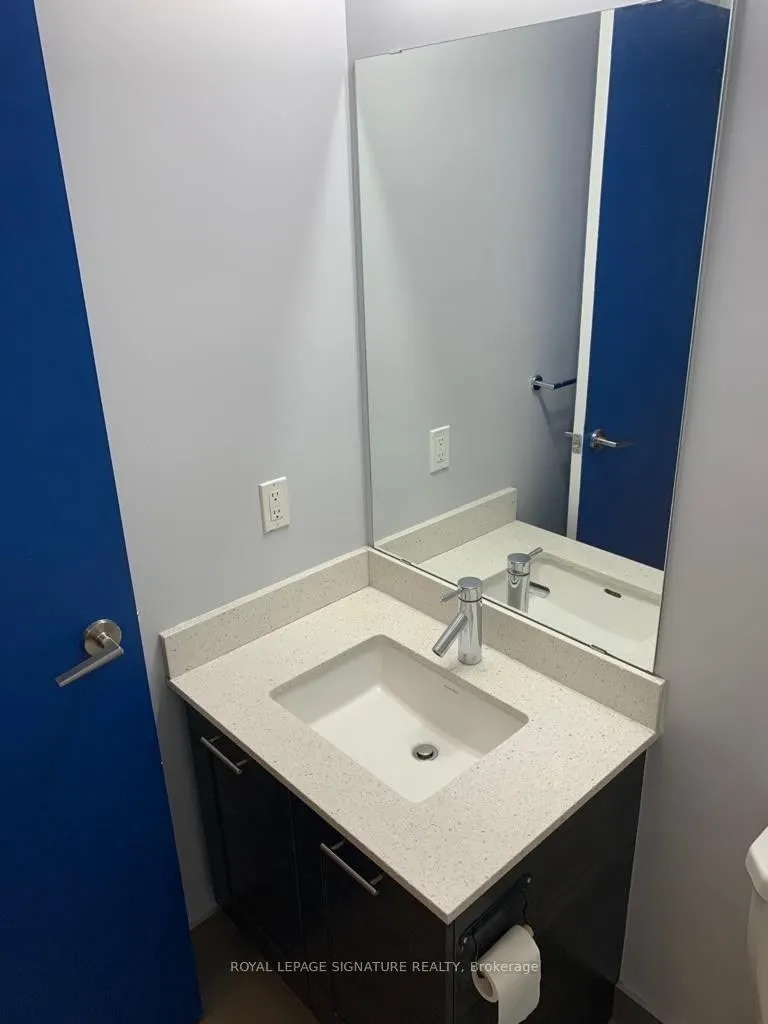 2200 Lakeshore Boulevard W, #805