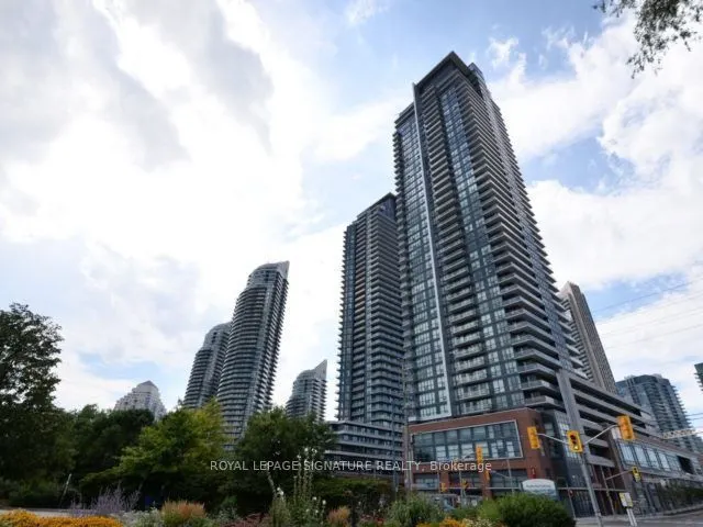 2200 Lakeshore Boulevard W, #805