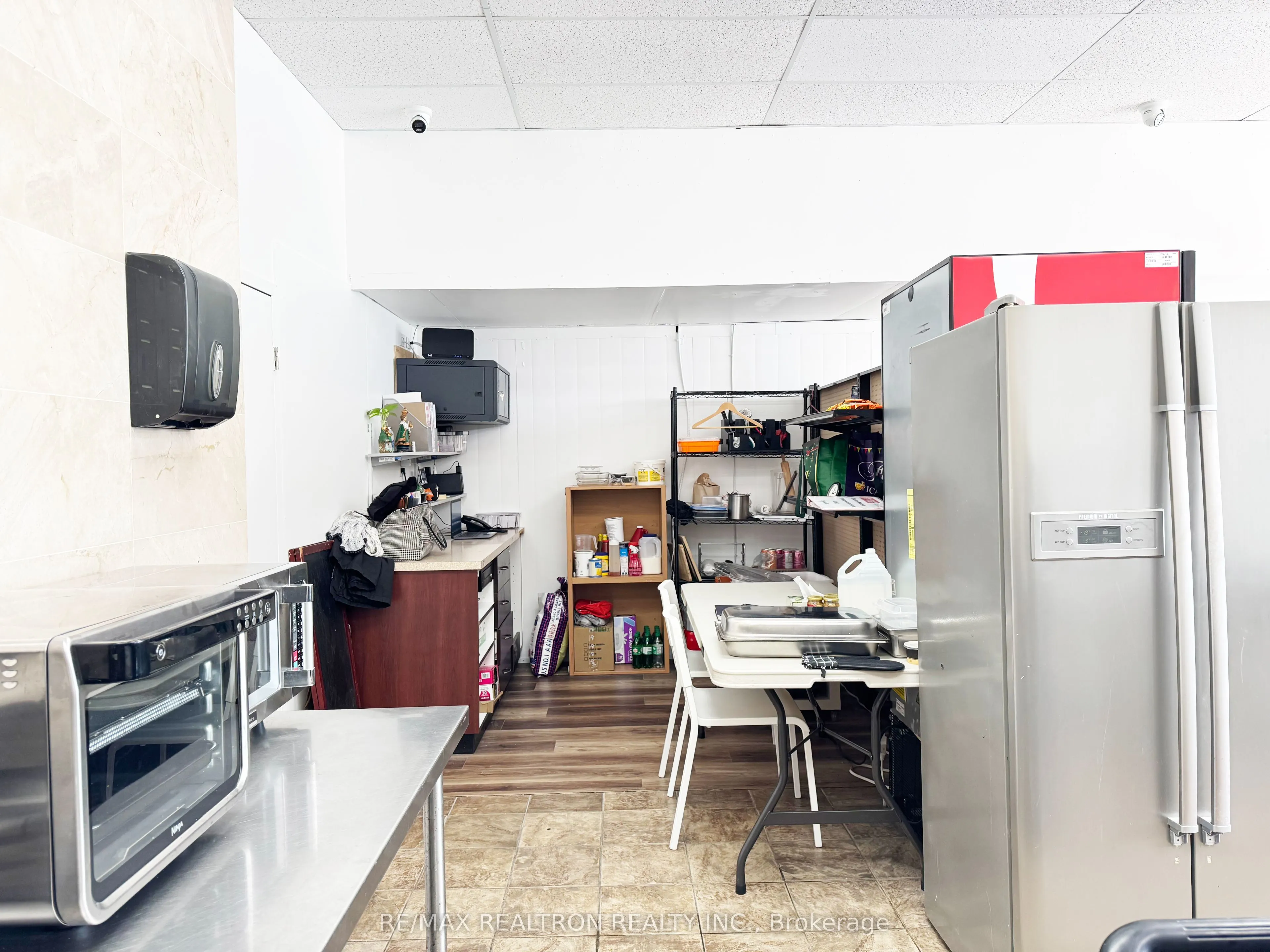 2165 Grosvenor Street, #3B