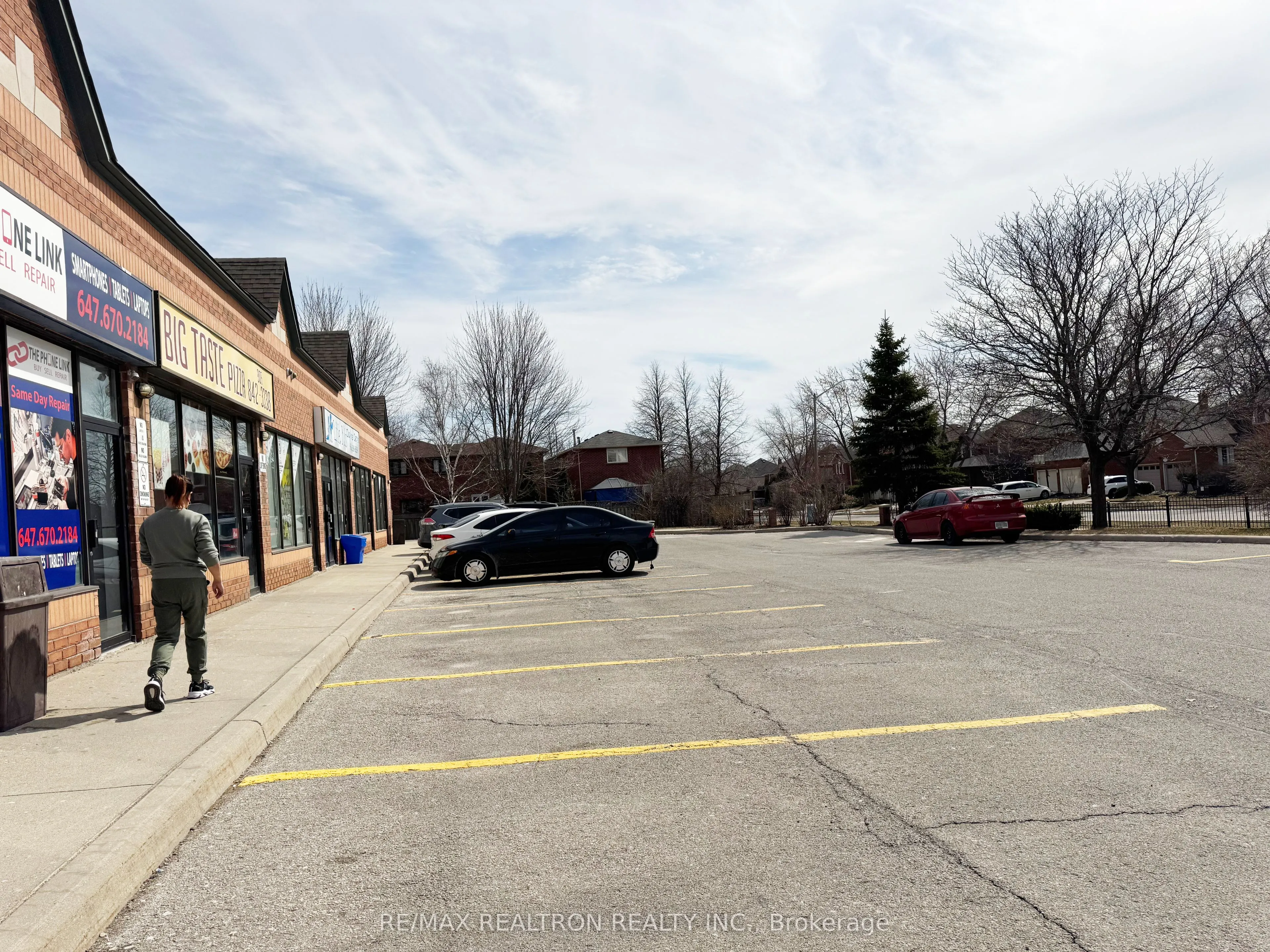 2165 Grosvenor Street, #3B