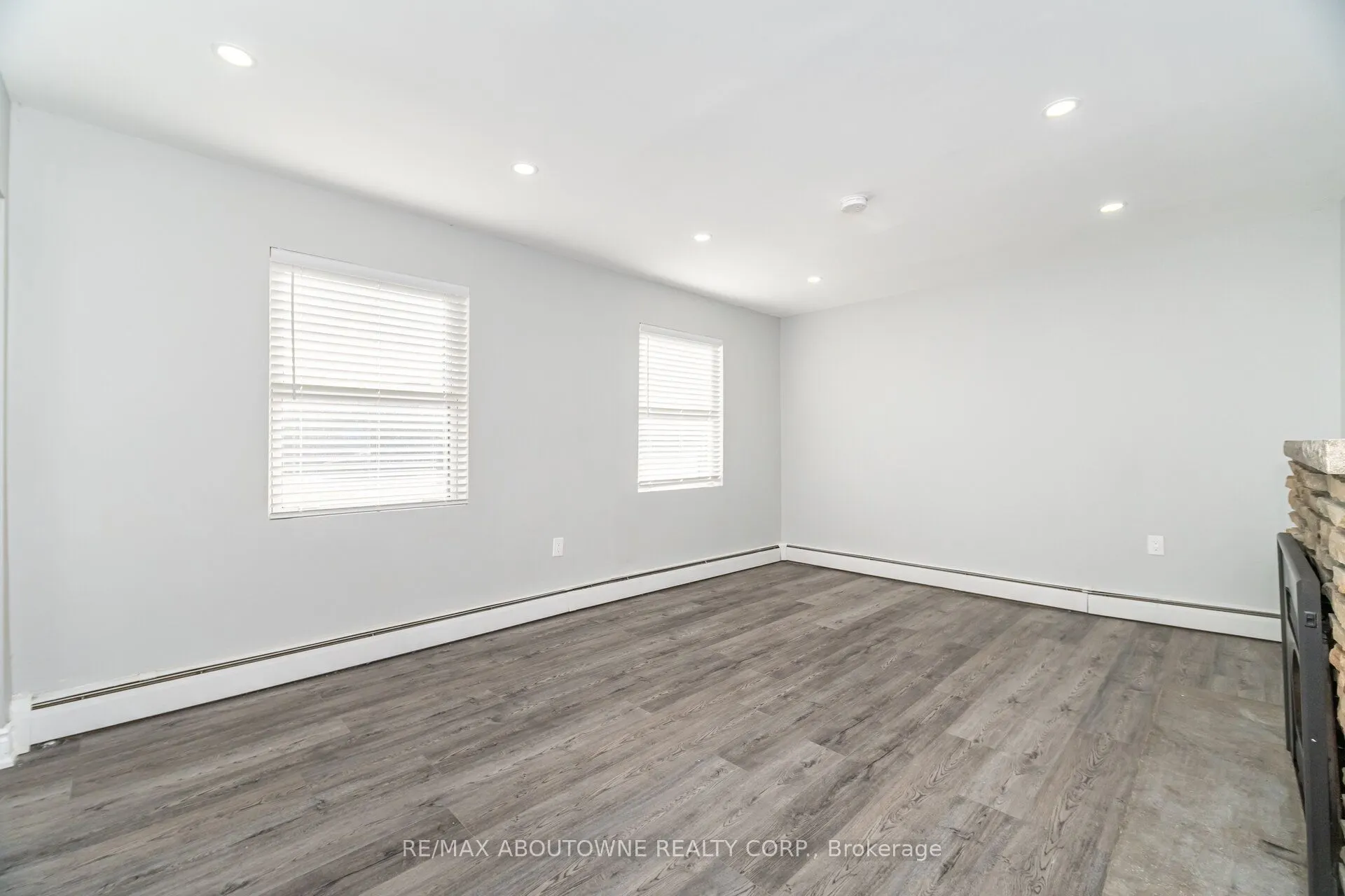 2077 Leighland Road