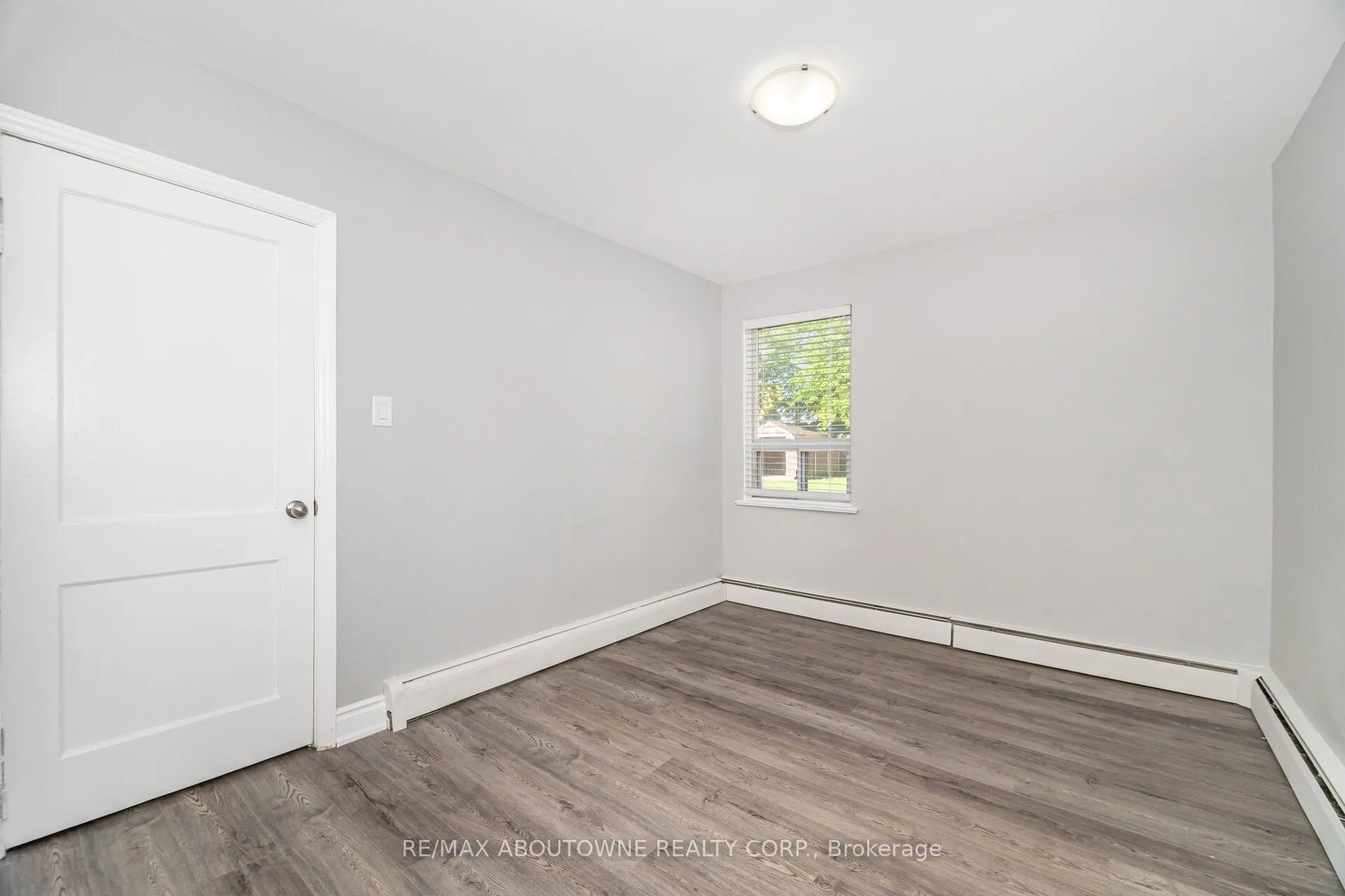 2077 Leighland Road