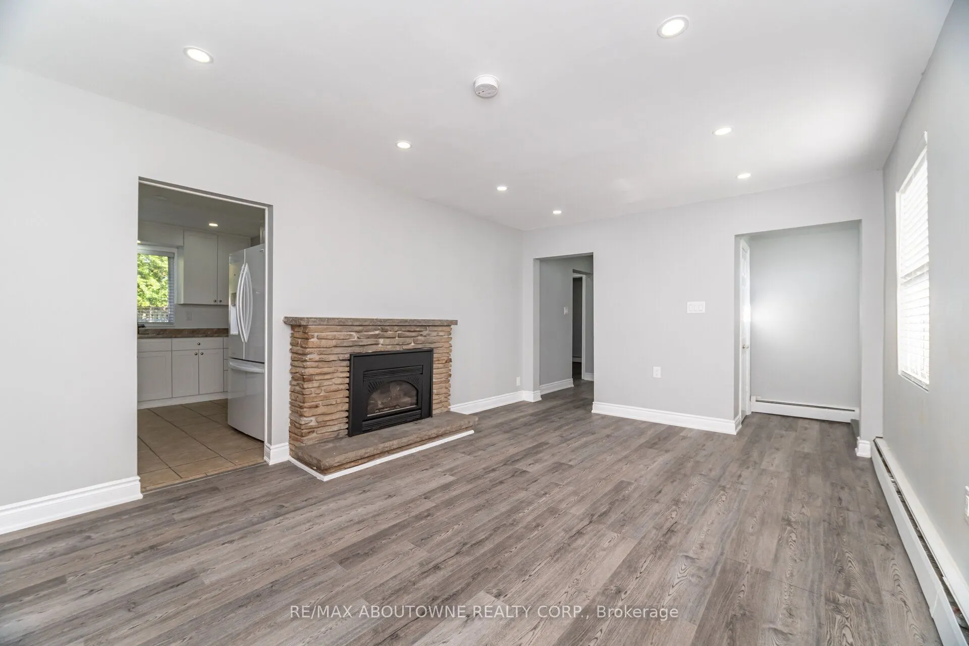 2077 Leighland Road