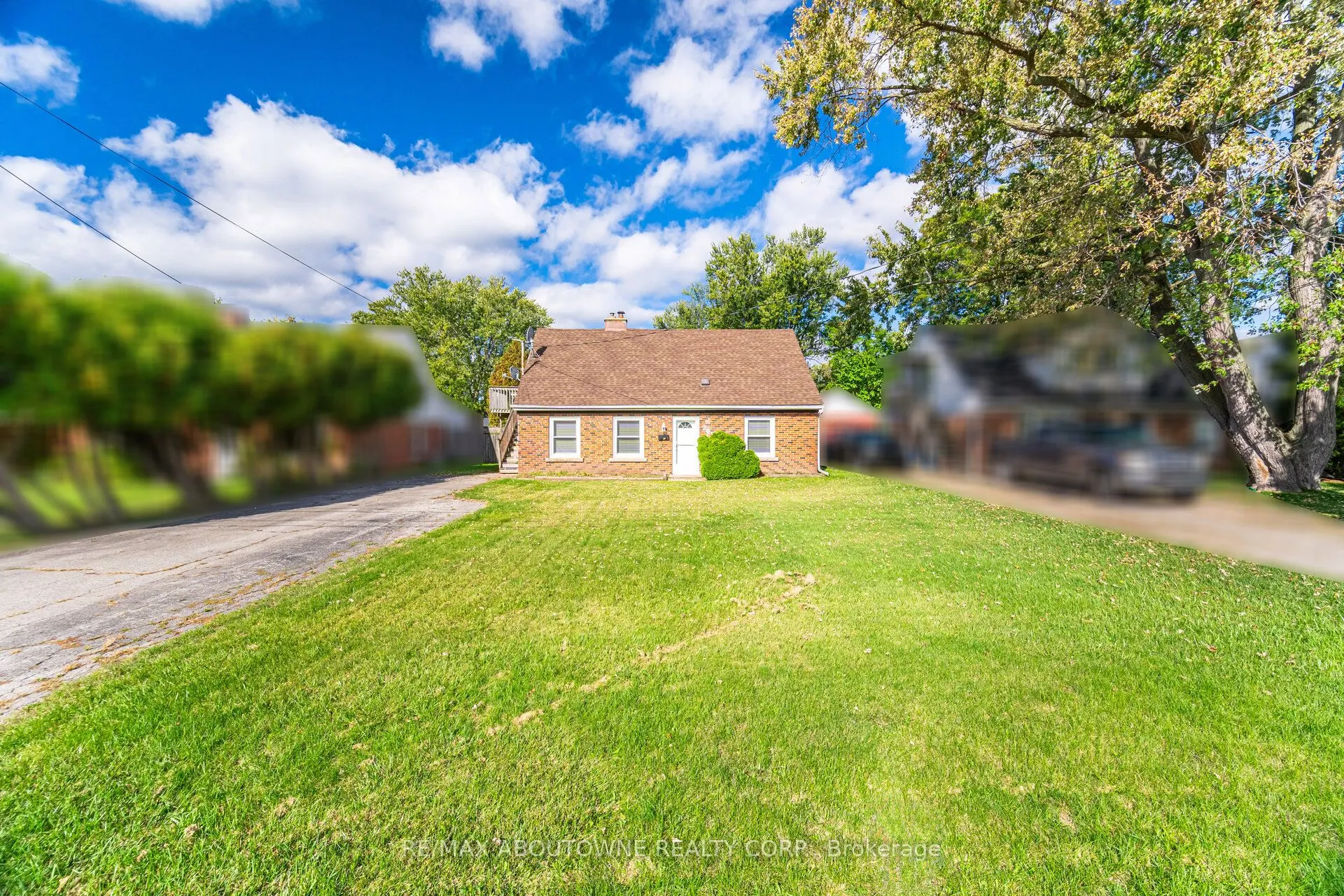 2077 Leighland Road