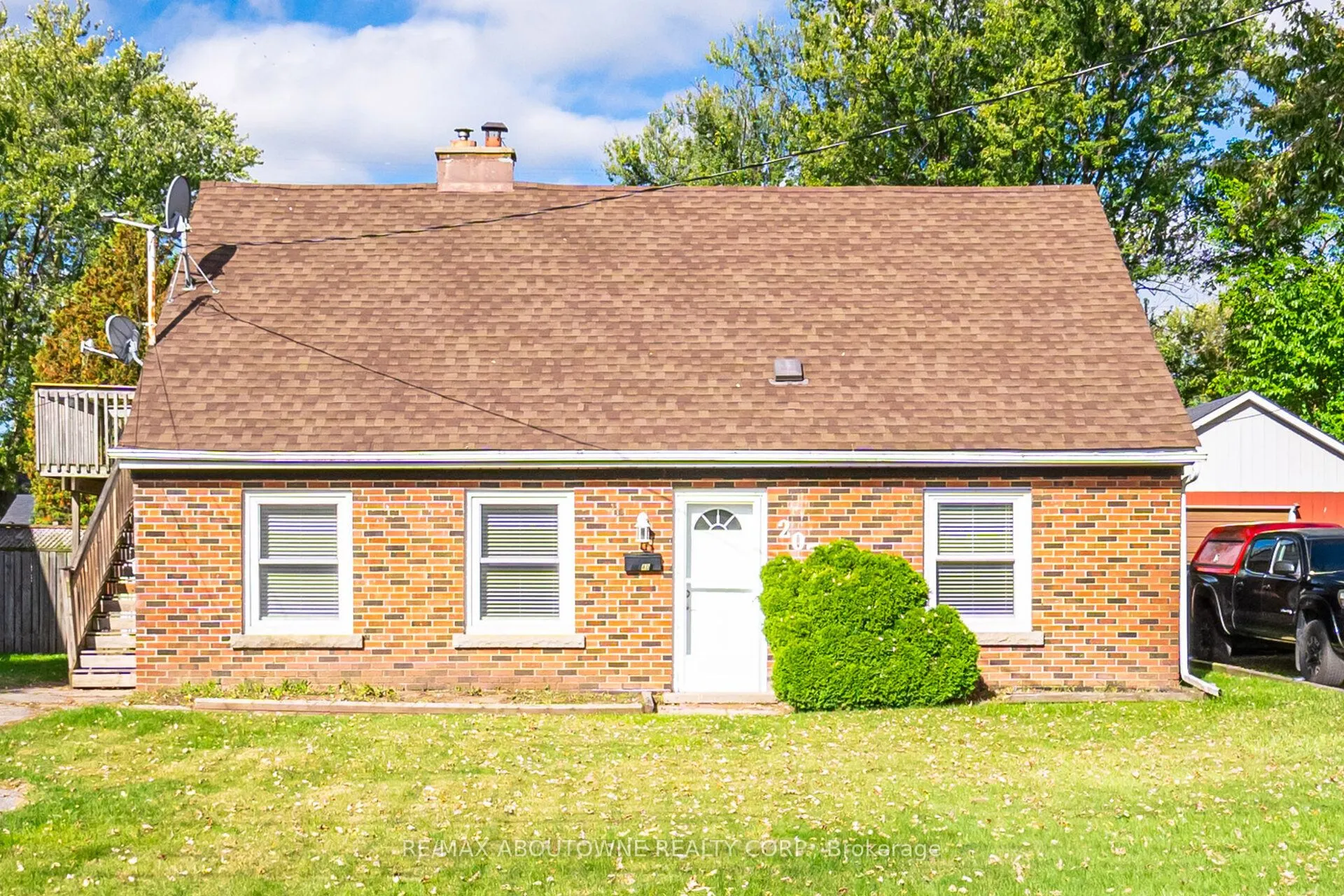 2077 Leighland Road