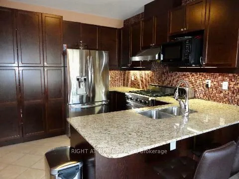 4700 Centretown Way