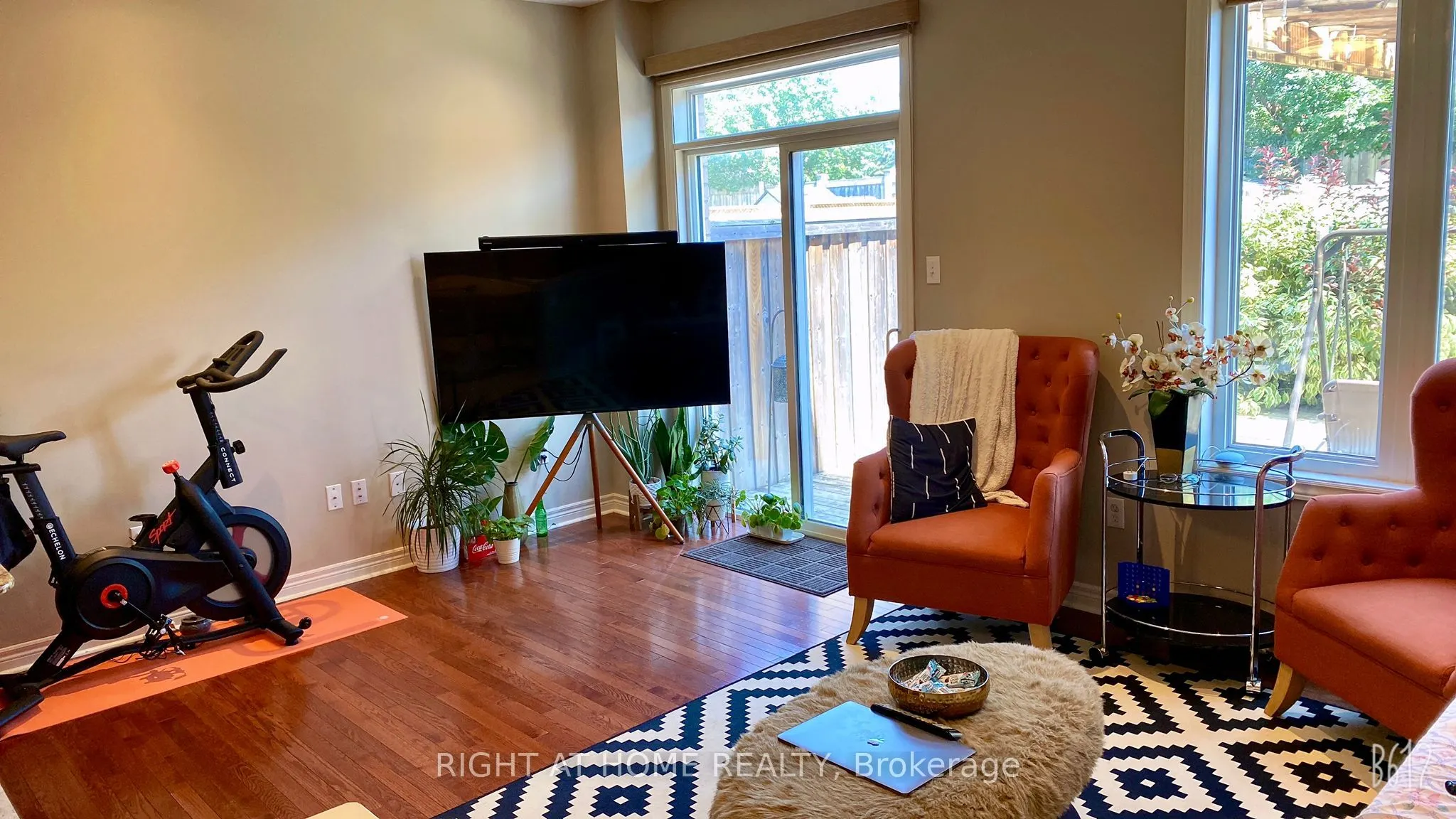 4700 Centretown Way