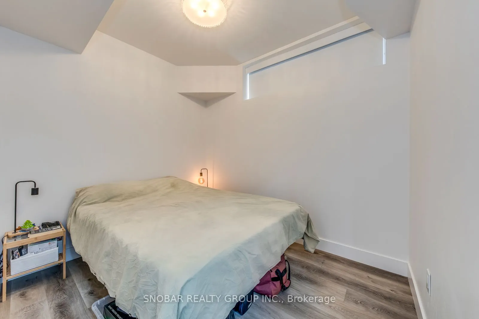 19 Hatfield (Lower #3) Crescent
