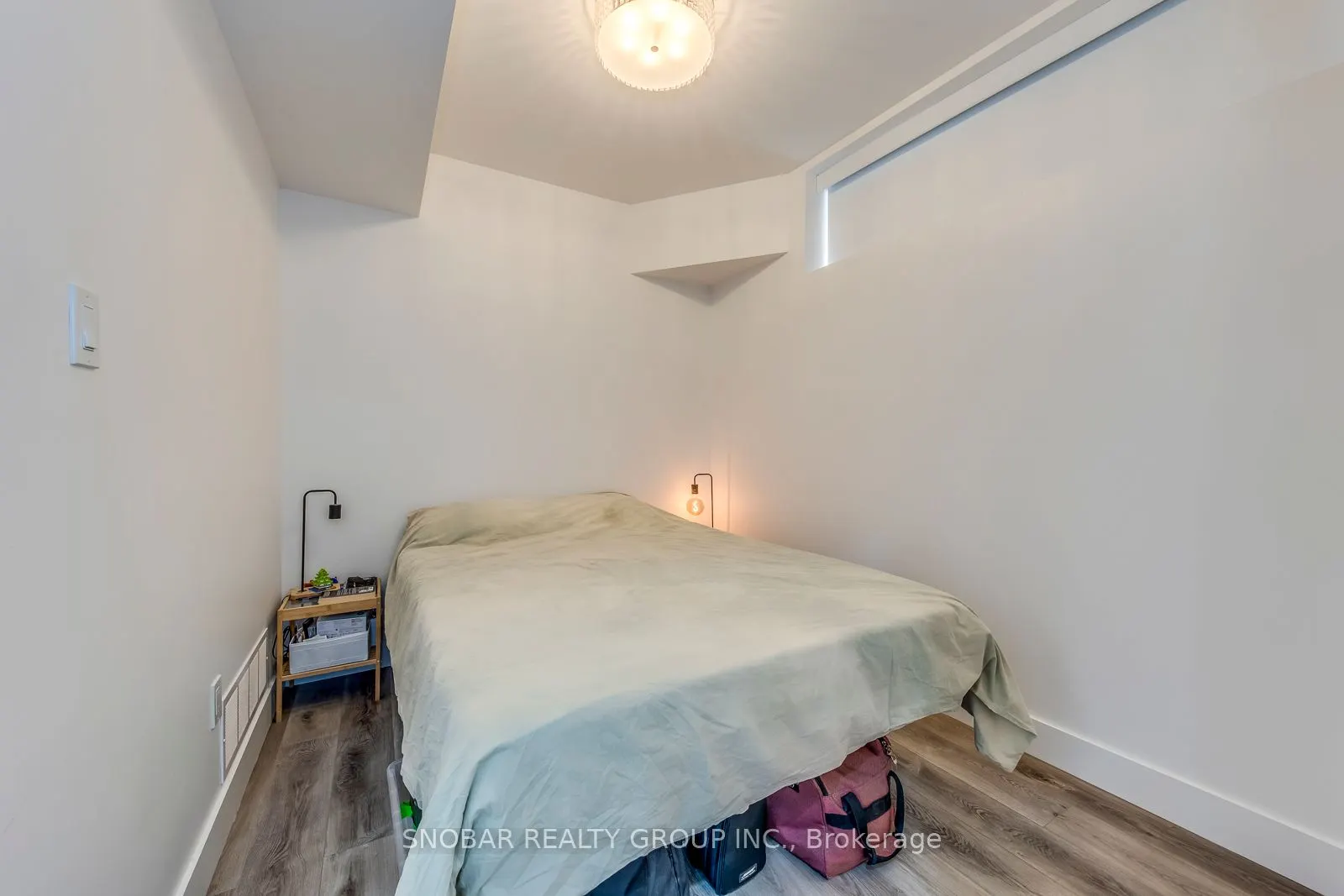 19 Hatfield (Lower #3) Crescent