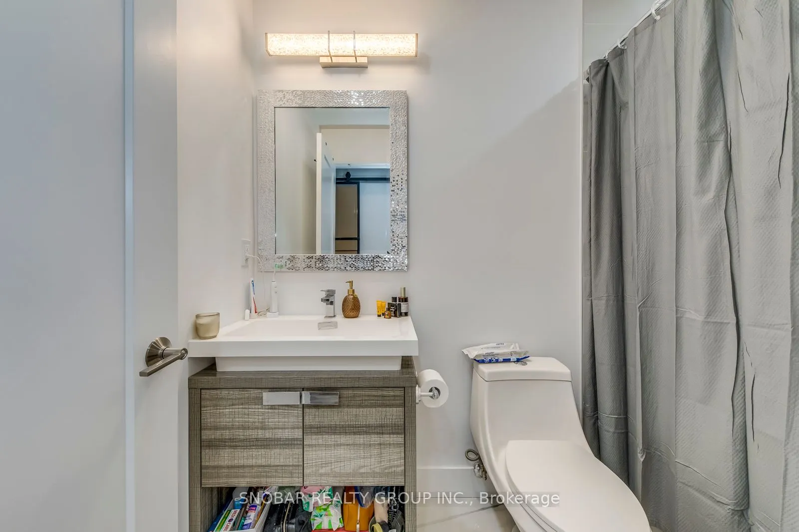 19 Hatfield (Lower #3) Crescent