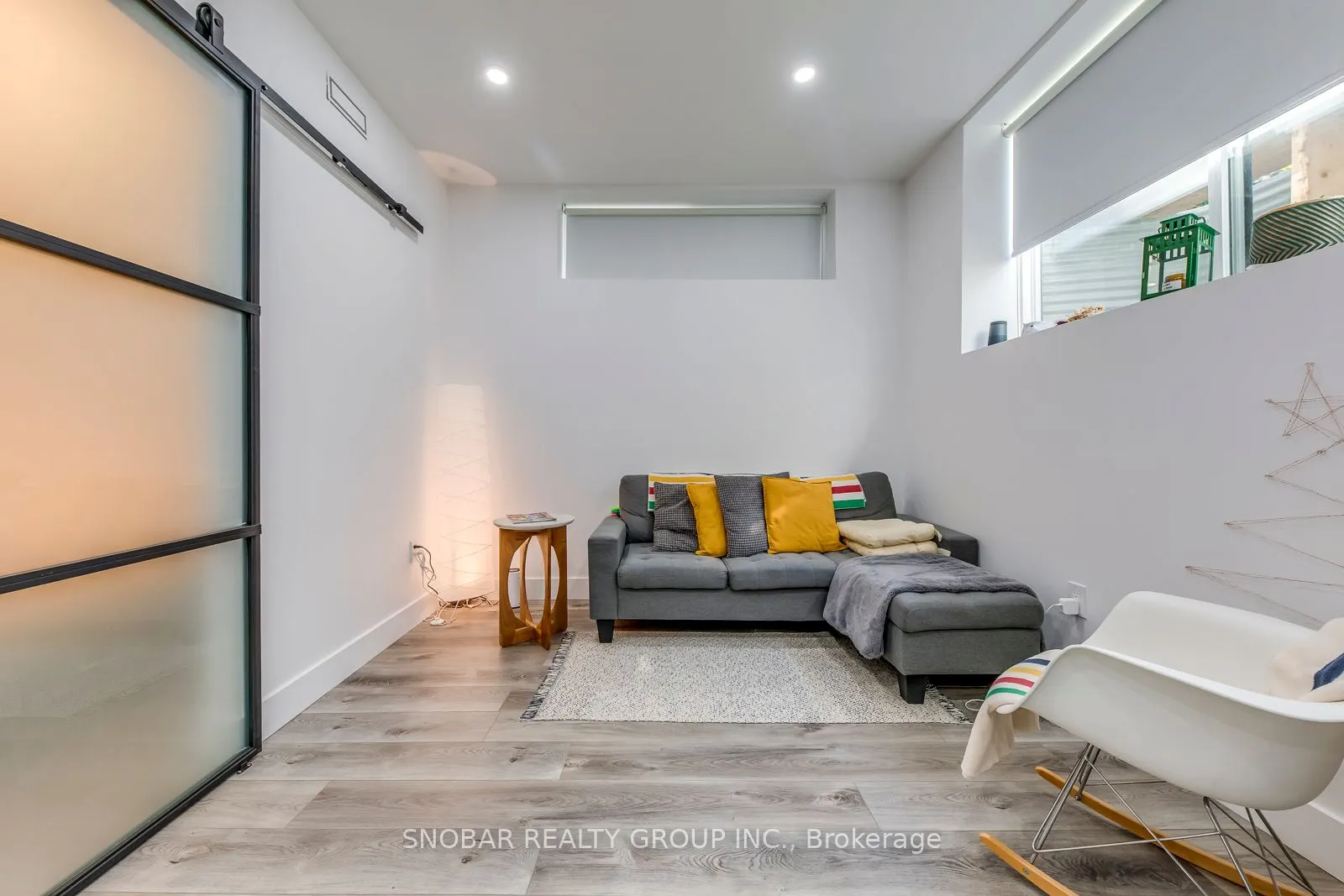 19 Hatfield (Lower #3) Crescent