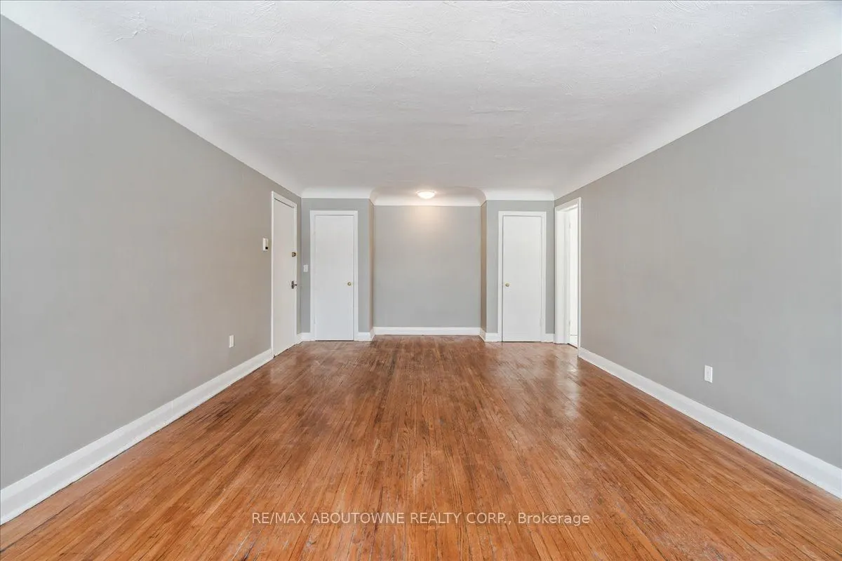 145 North Service Road E, #2