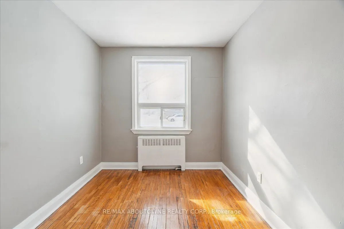 145 North Service Road E, #2