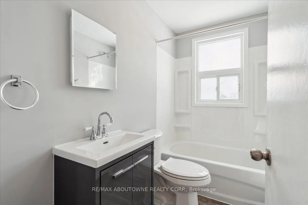 145 North Service Road E, #2