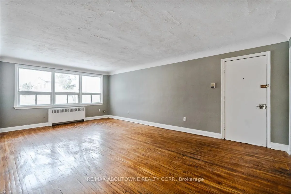 145 North Service Road E, #2