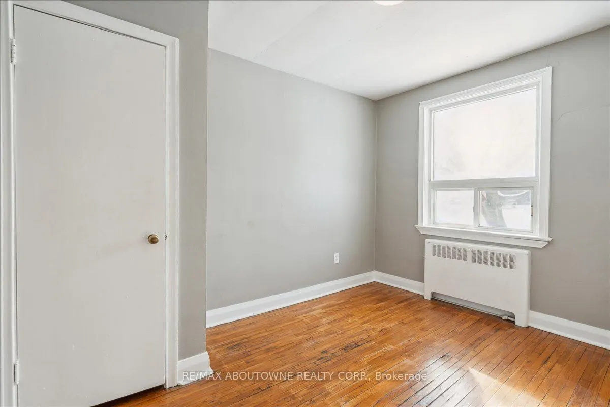 145 North Service Road E, #2