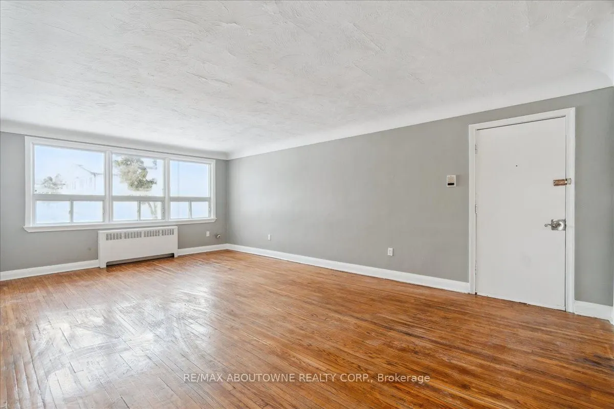 145 North Service Road E, #2
